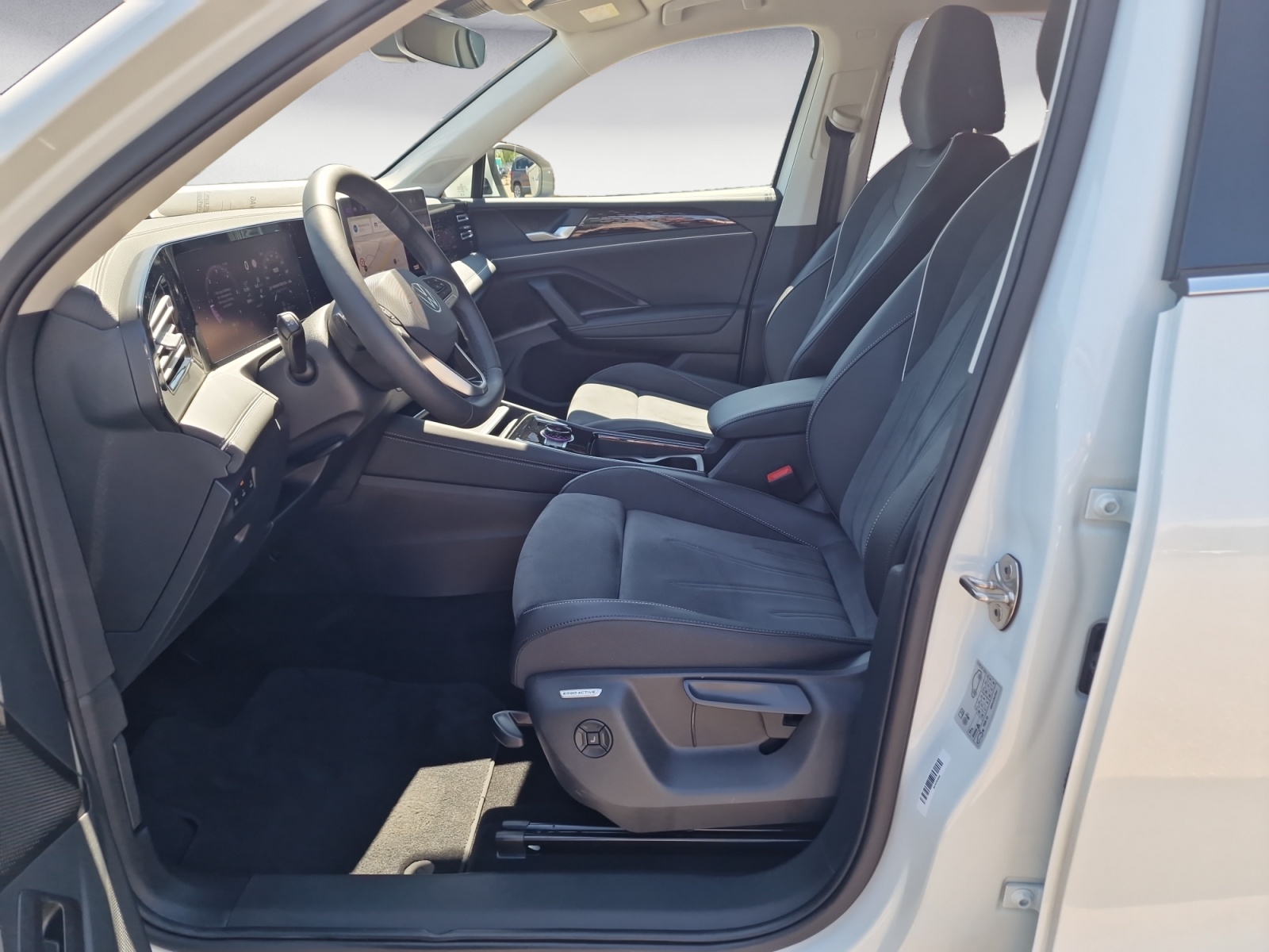 Volkswagen - Tiguan 2.0 TDI SCR DSG Elegance