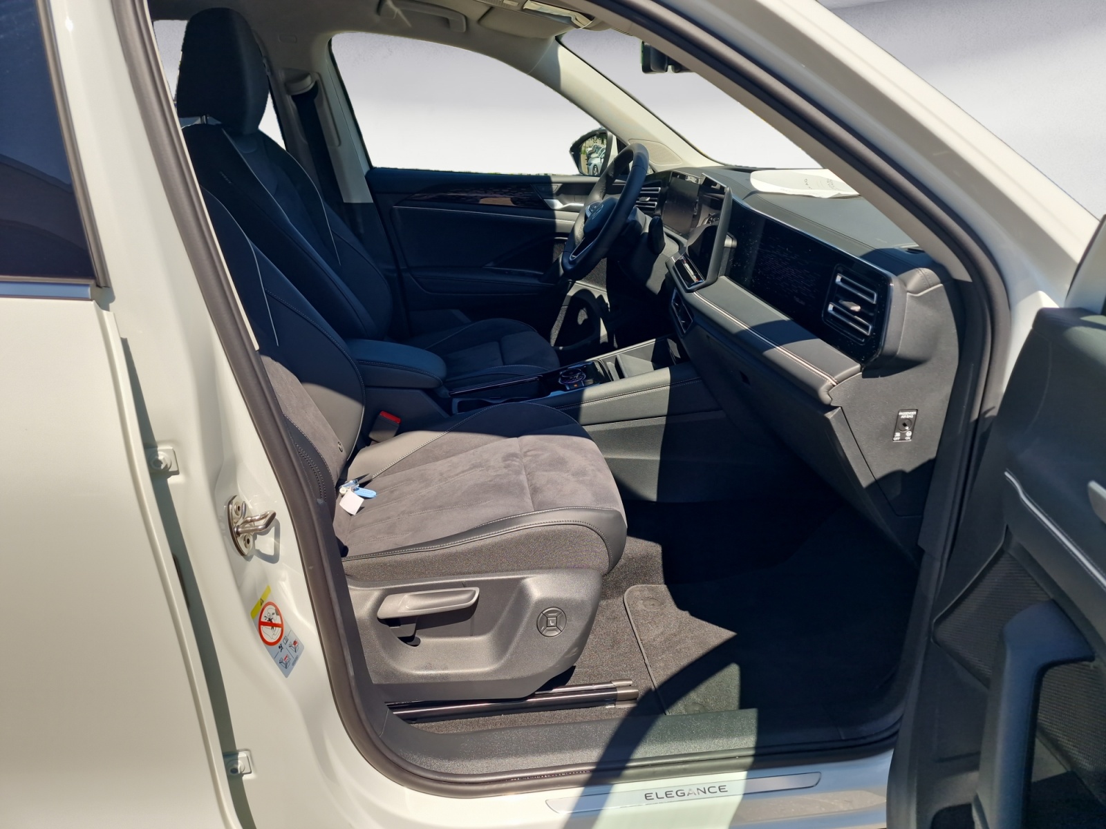 Volkswagen - Tiguan 2.0 TDI SCR DSG Elegance