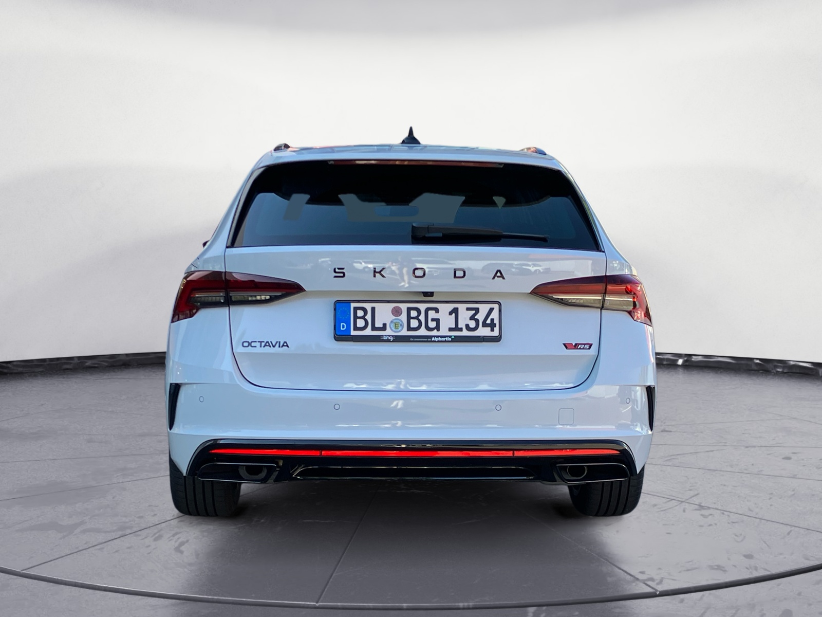 Skoda - Octavia Combi RS 2,0 TSI  7-Gang-DSG