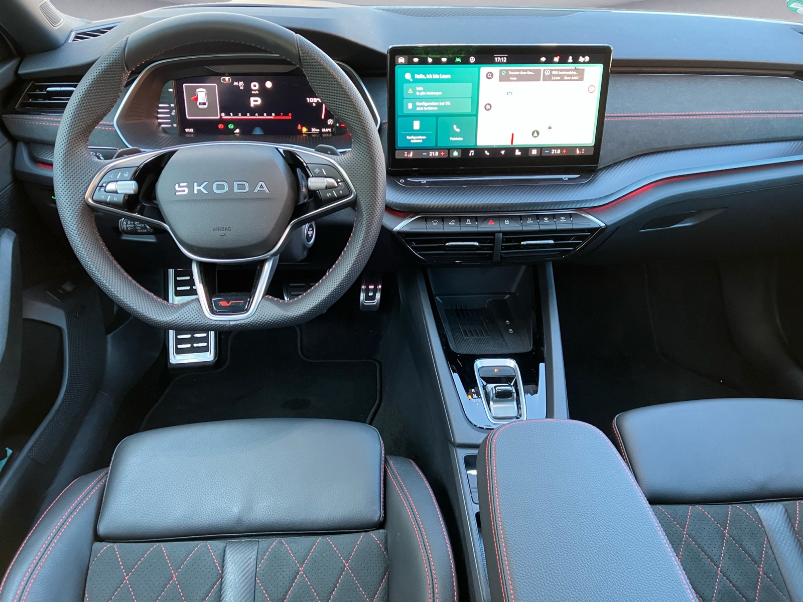 Skoda - Octavia Combi RS 2,0 TSI  7-Gang-DSG