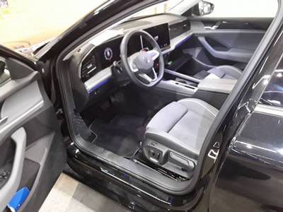 Volkswagen - Passat Variant