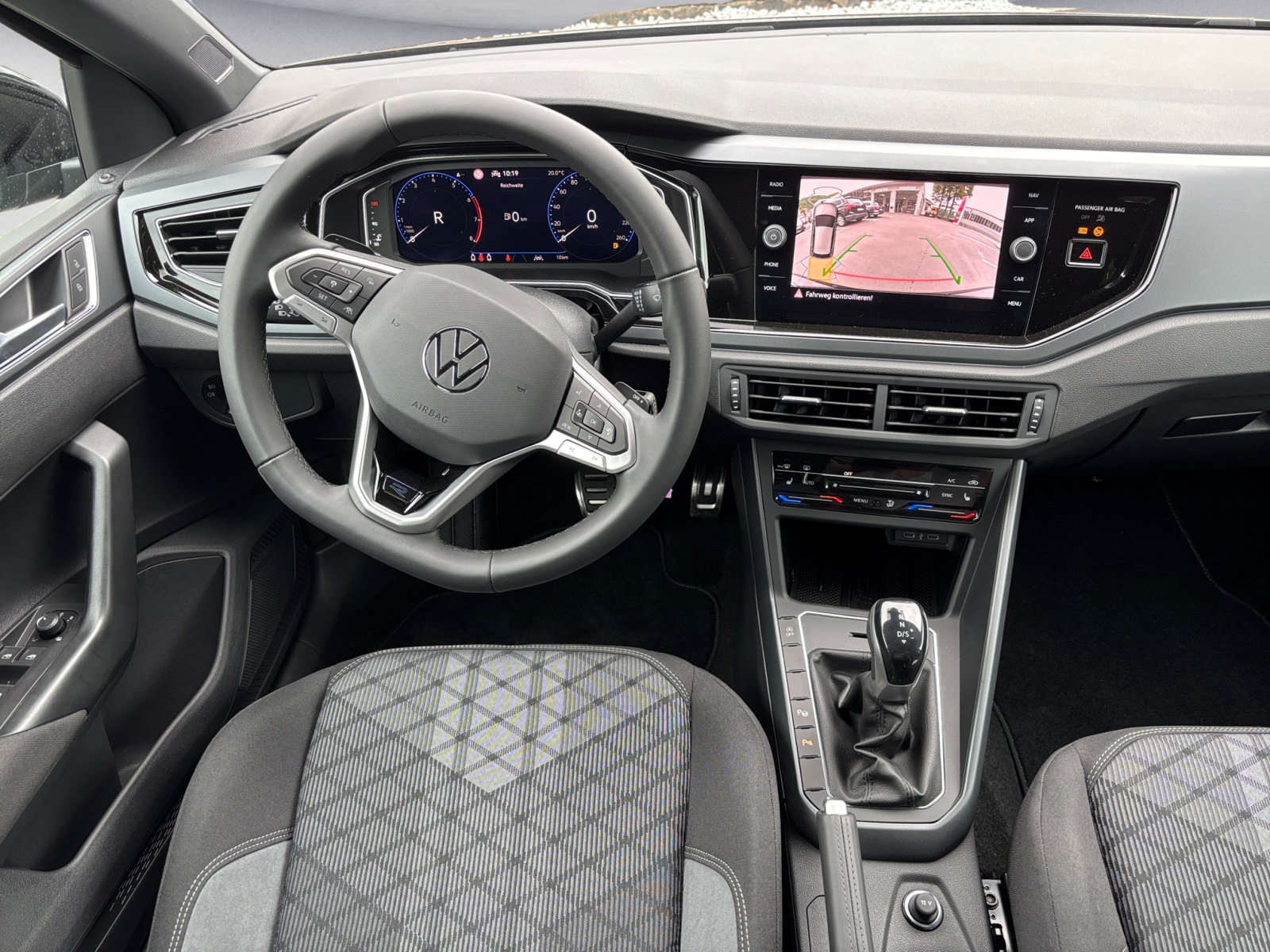 Volkswagen - Polo R-Line 1,0 l TSI OPF 7-Gang-Doppelkupplungsgetriebe DSG