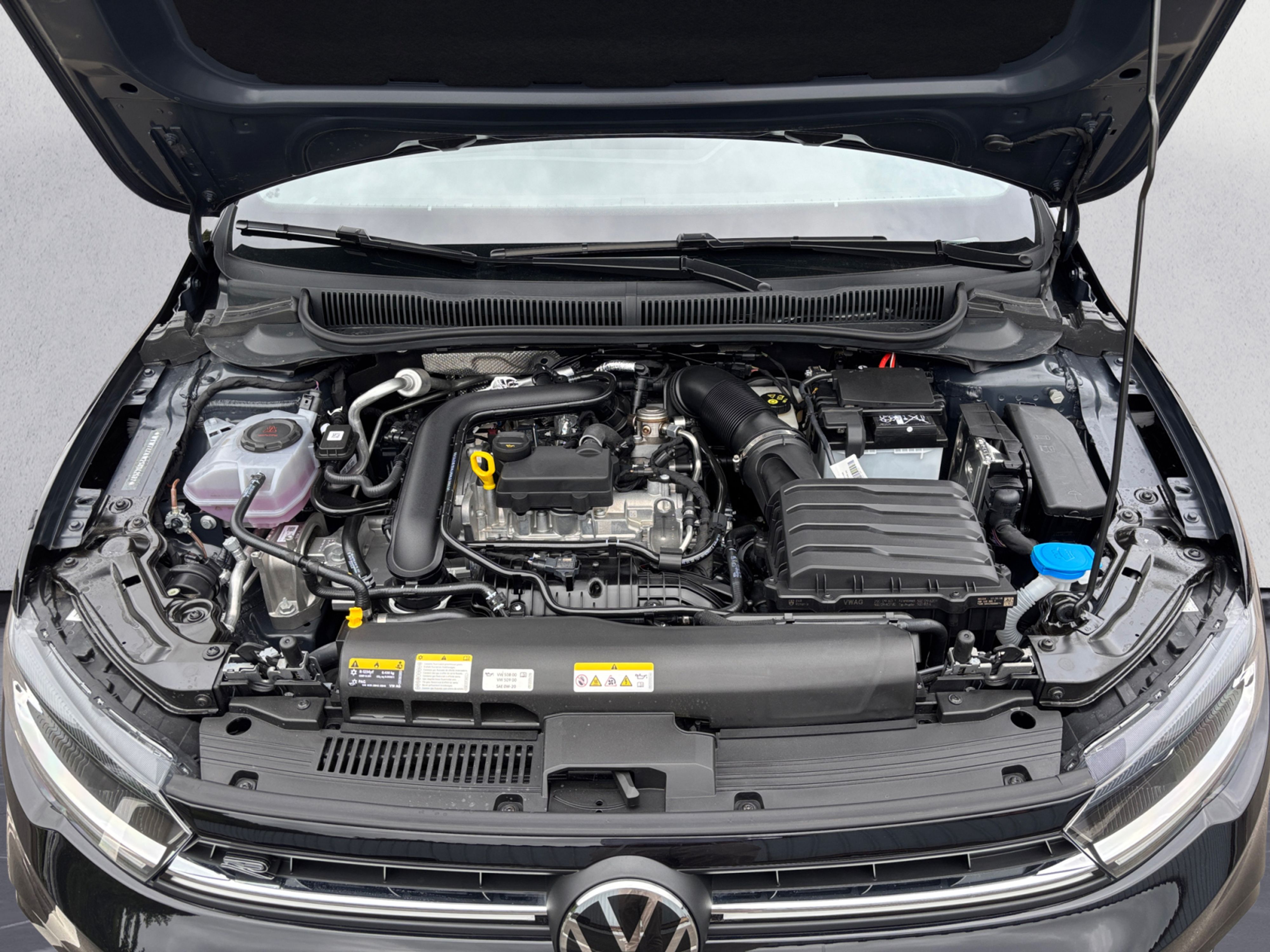 Volkswagen - Polo R-Line 1,0 l TSI OPF 7-Gang-Doppelkupplungsgetriebe DSG