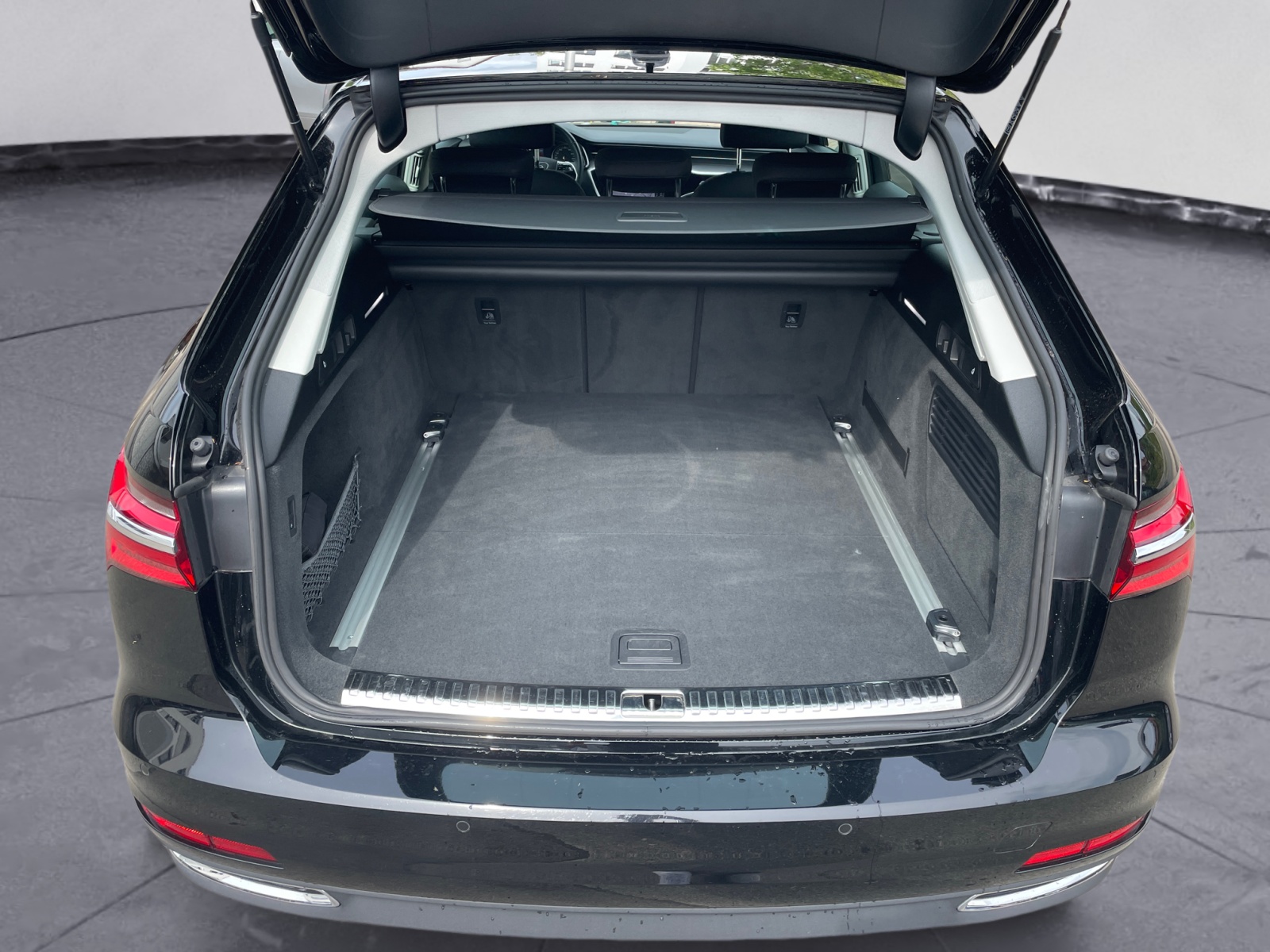 Audi - A6 Avant