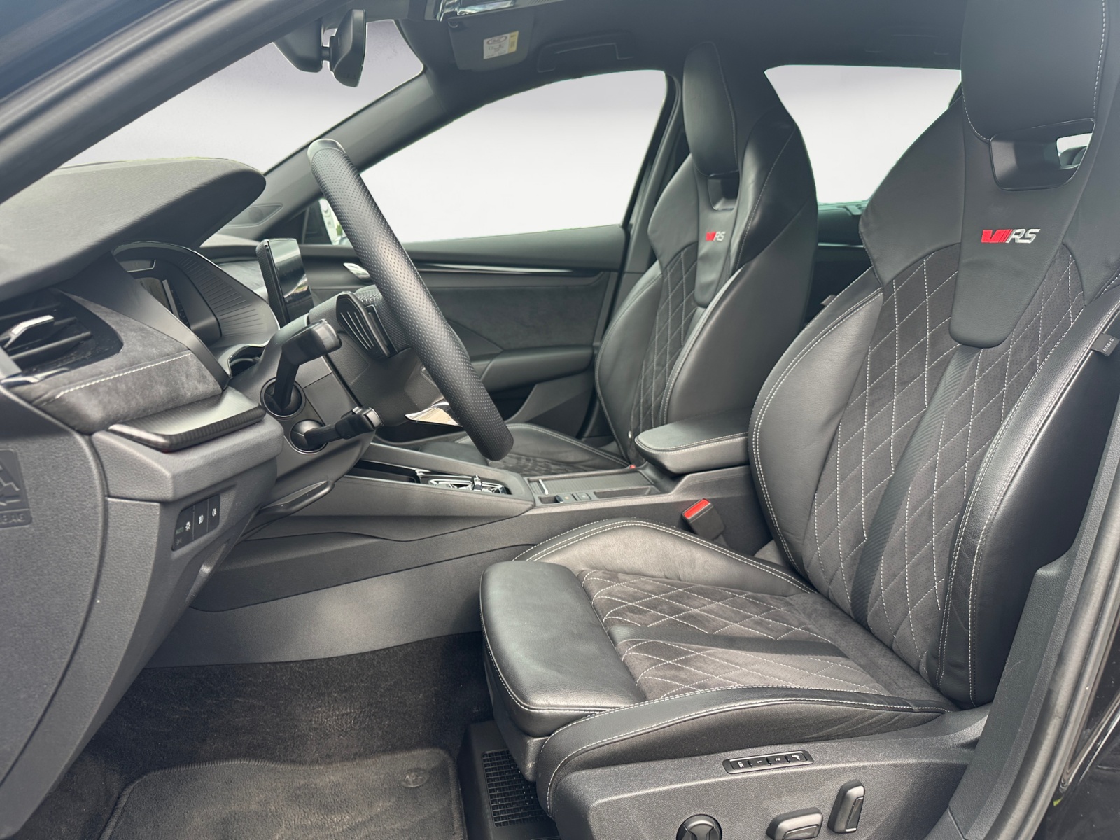 Skoda - Octavia Combi RS iV 1.4 TSI DSG