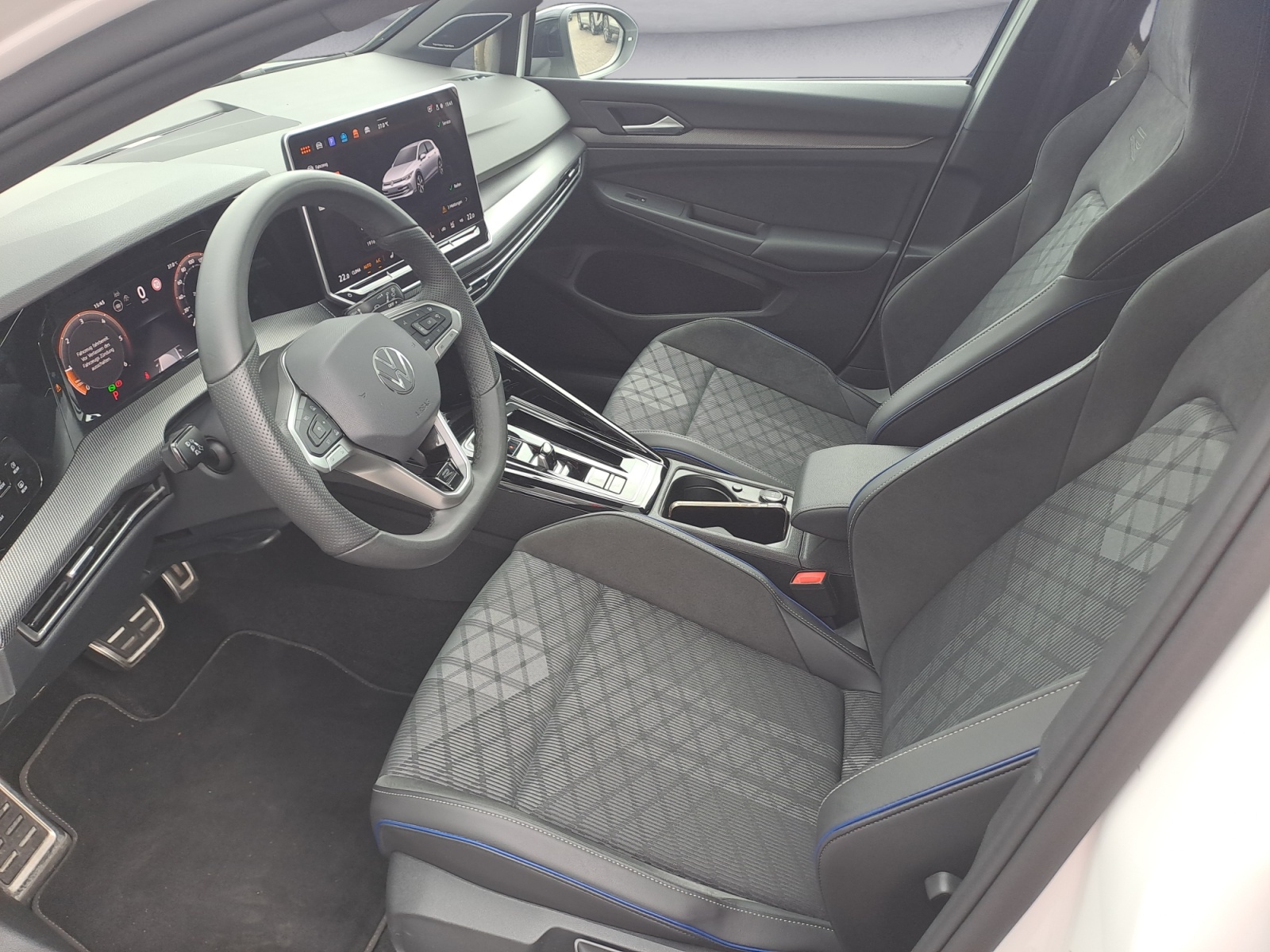 Volkswagen - Golf