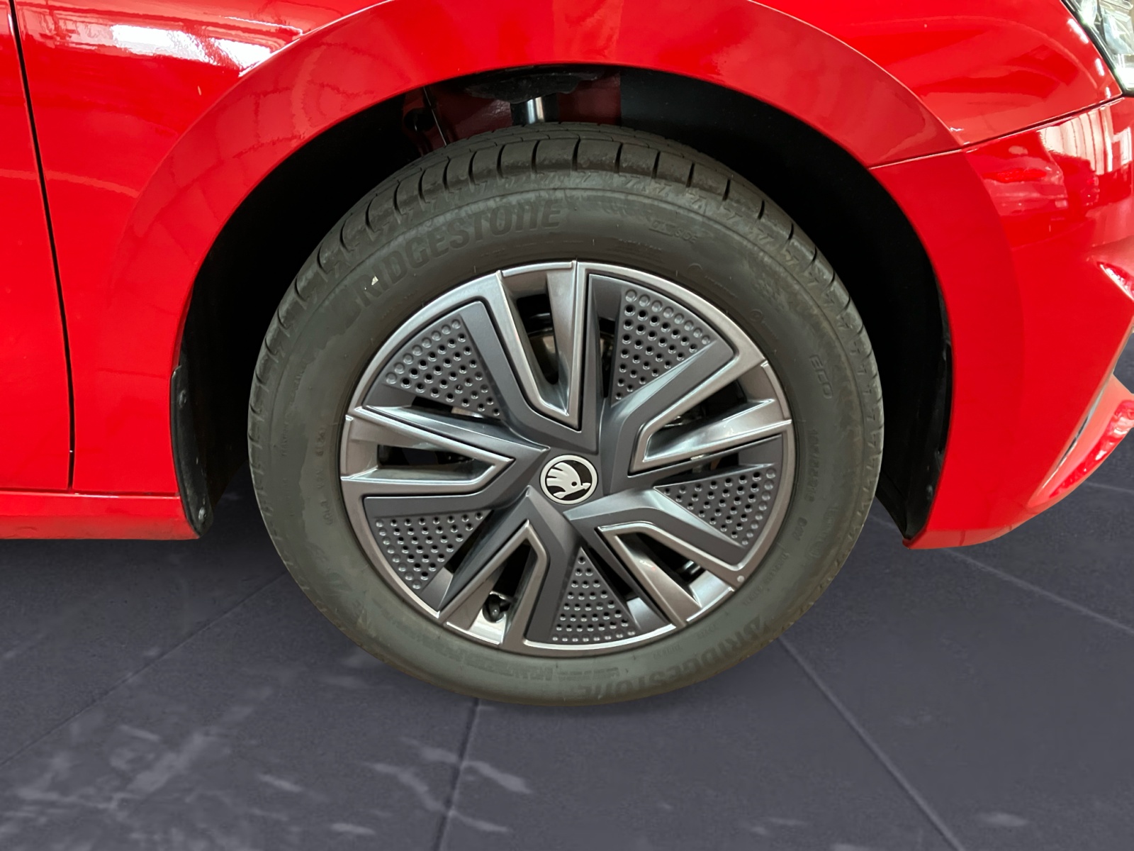 Skoda - Fabia Drive 1,0 TSI 5-Gang-Schaltgetriebe