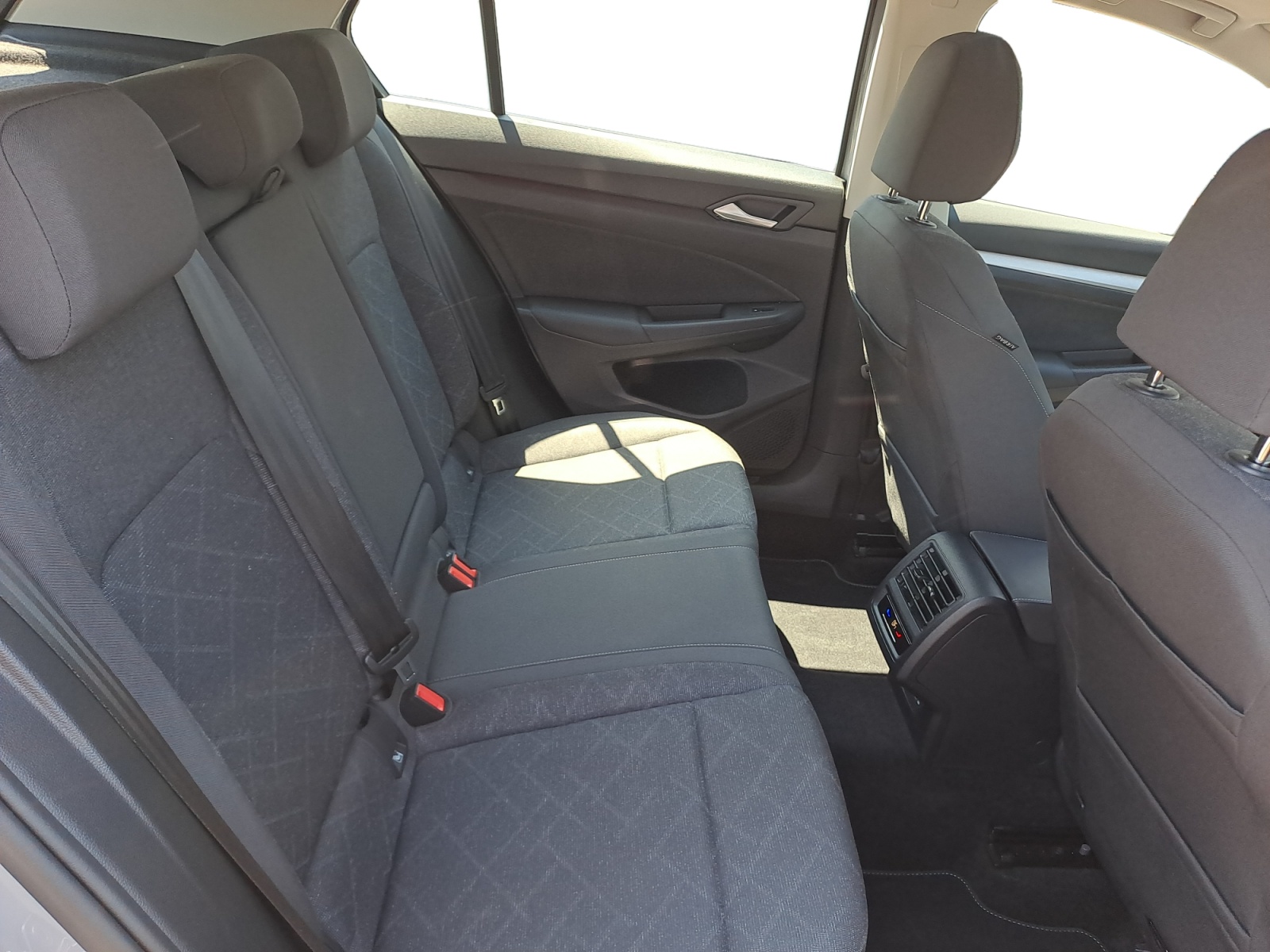 Volkswagen - Golf 1.5 TSI Life