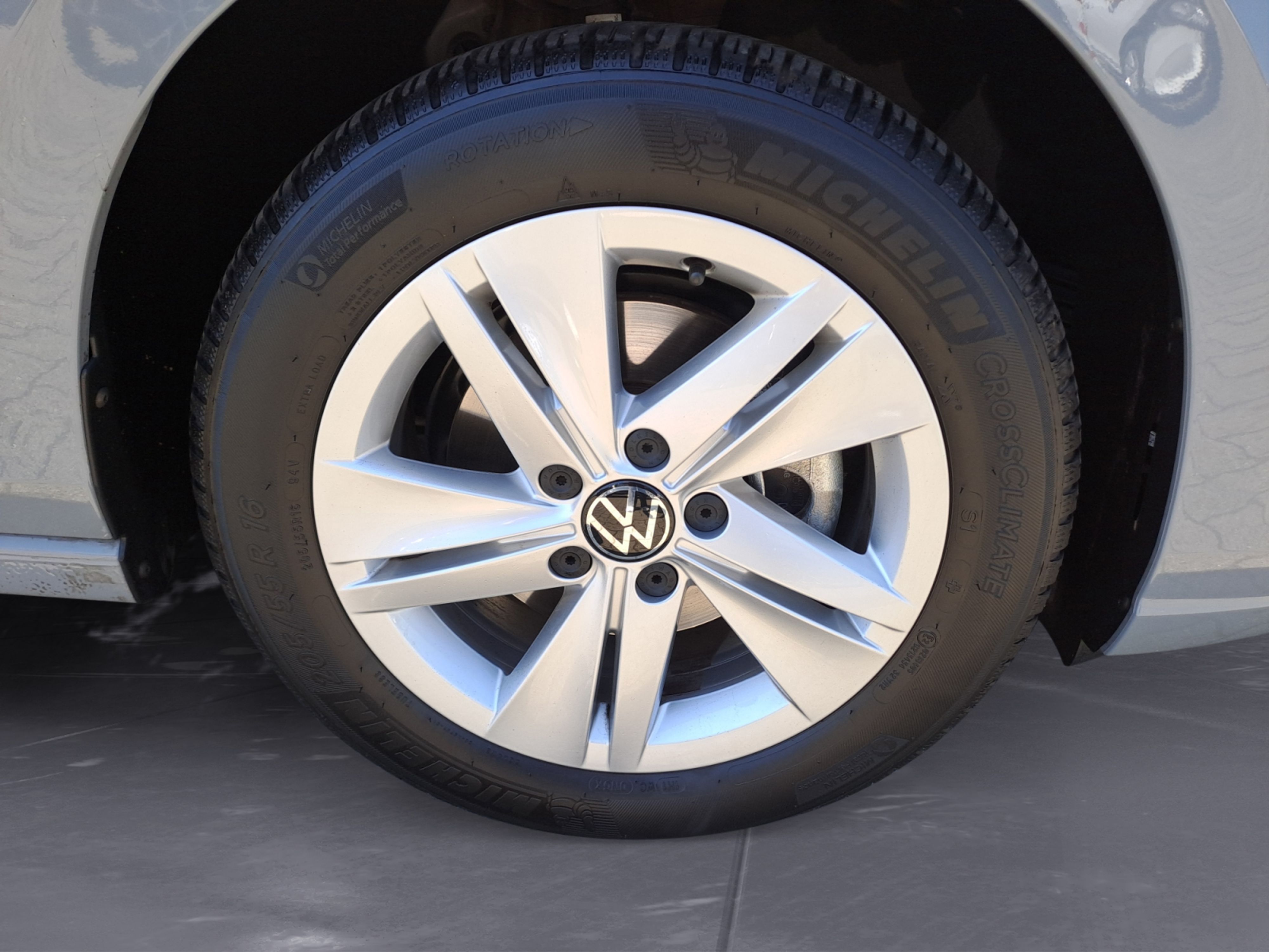 Volkswagen - Golf 1.5 TSI Life