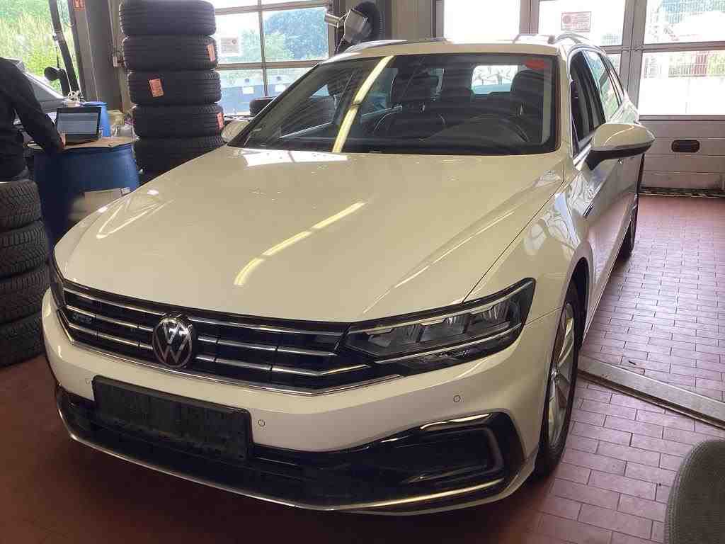 Volkswagen - Passat Variant 1.4 TSI Plug-In-Hybrid DSG GTE