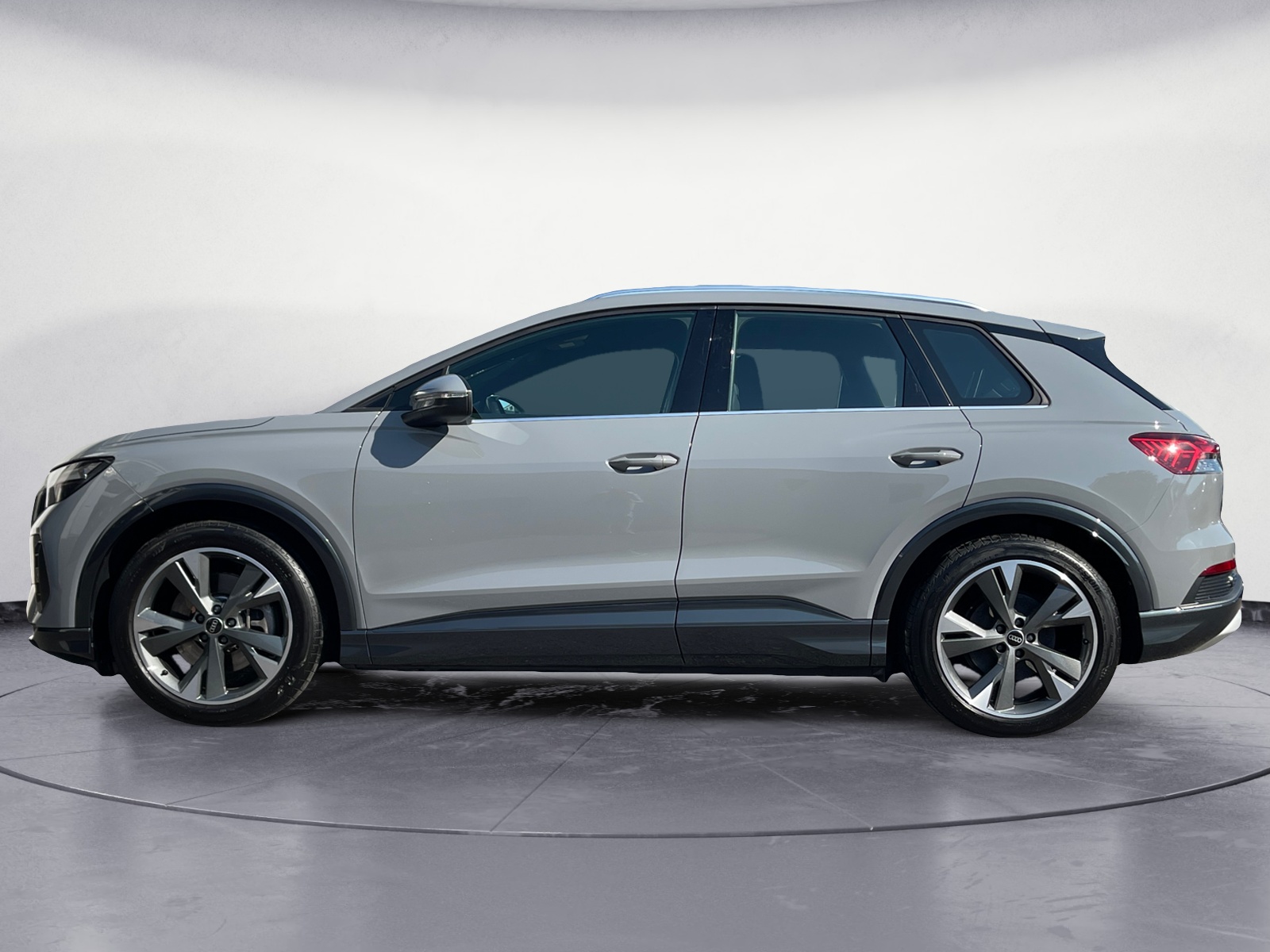 Audi - Q4 e-tron 40