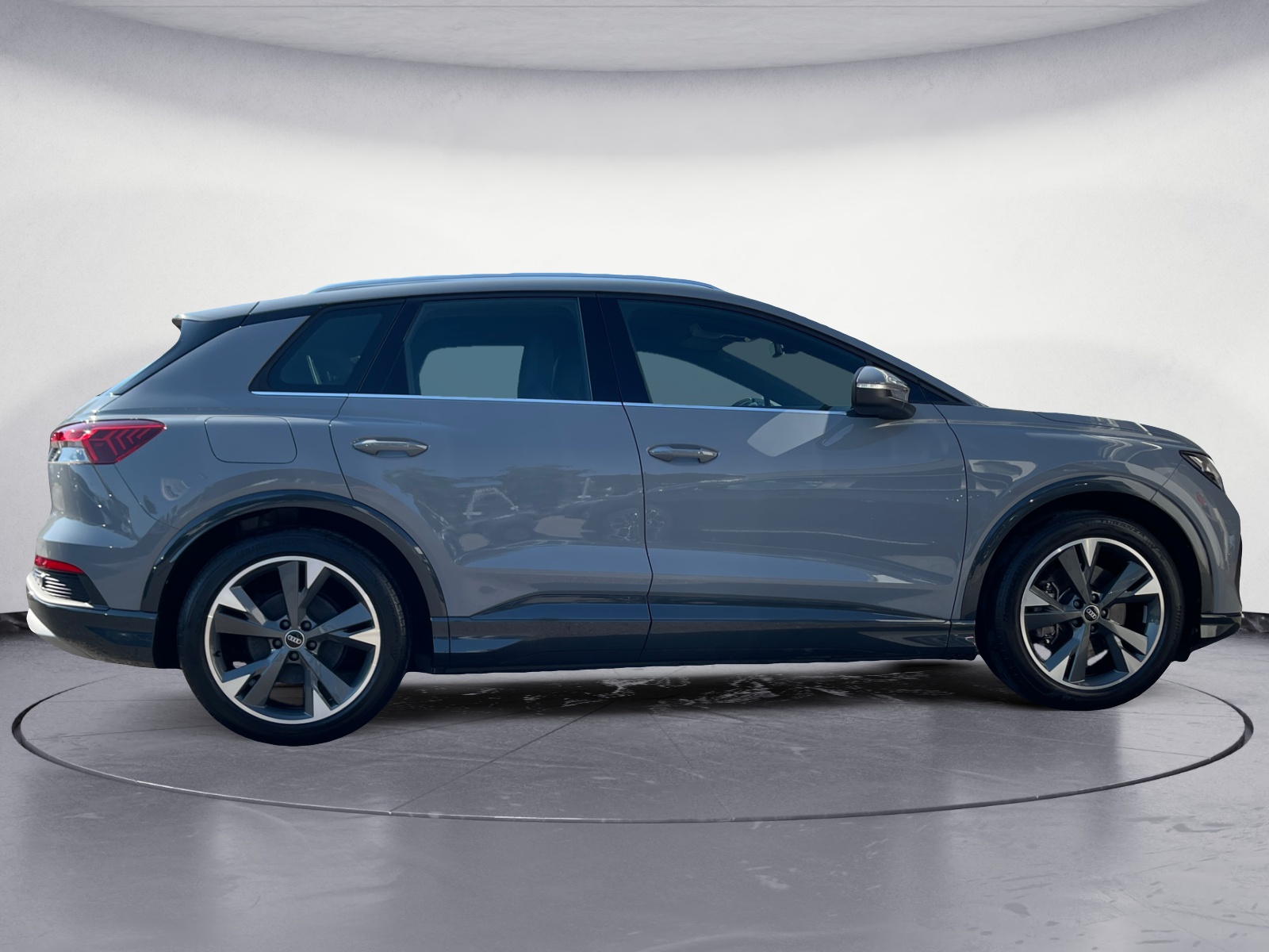 Audi - Q4 e-tron 40