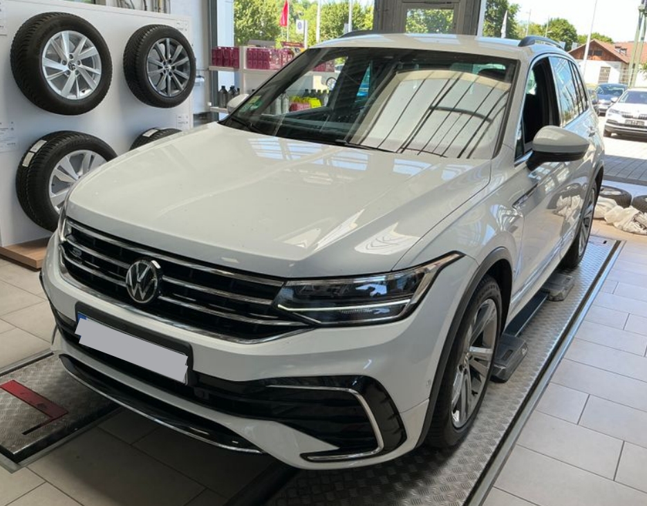 Volkswagen - Tiguan 1.5 TSI OPF DSG R-Line