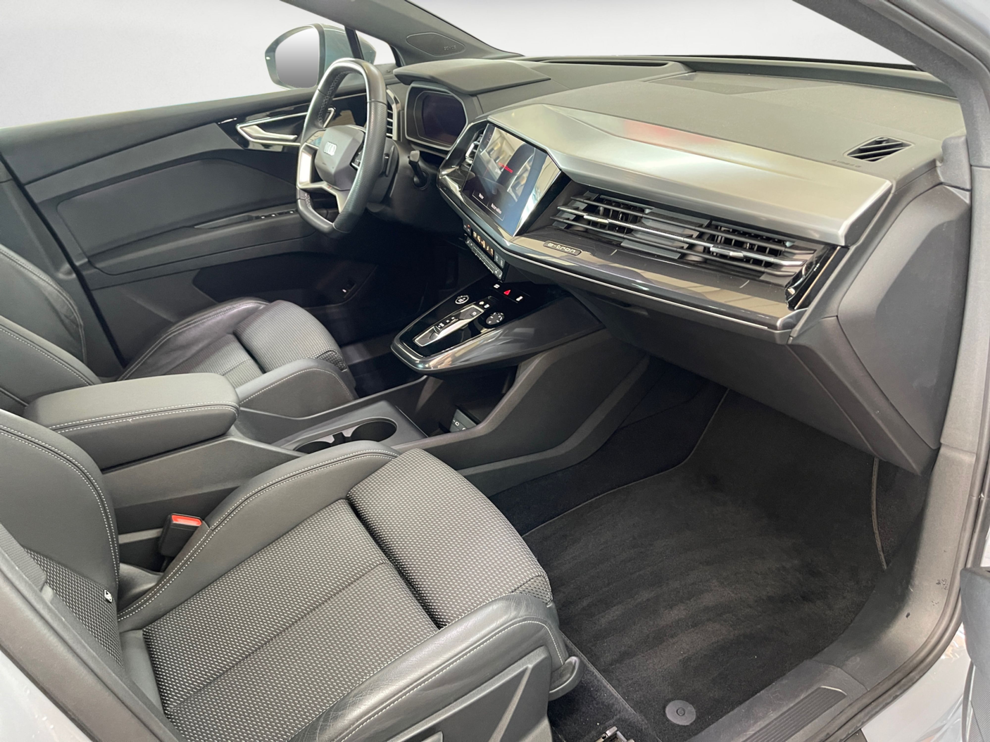Audi - Q4 e-tron 40