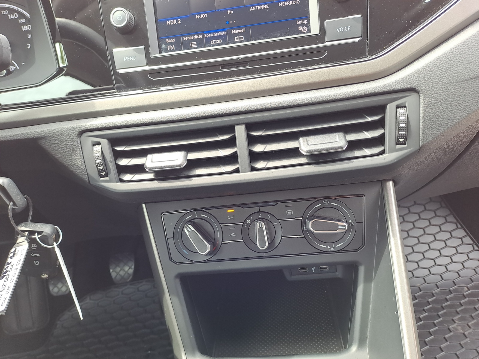 Volkswagen - Polo 1.0 Comfortline