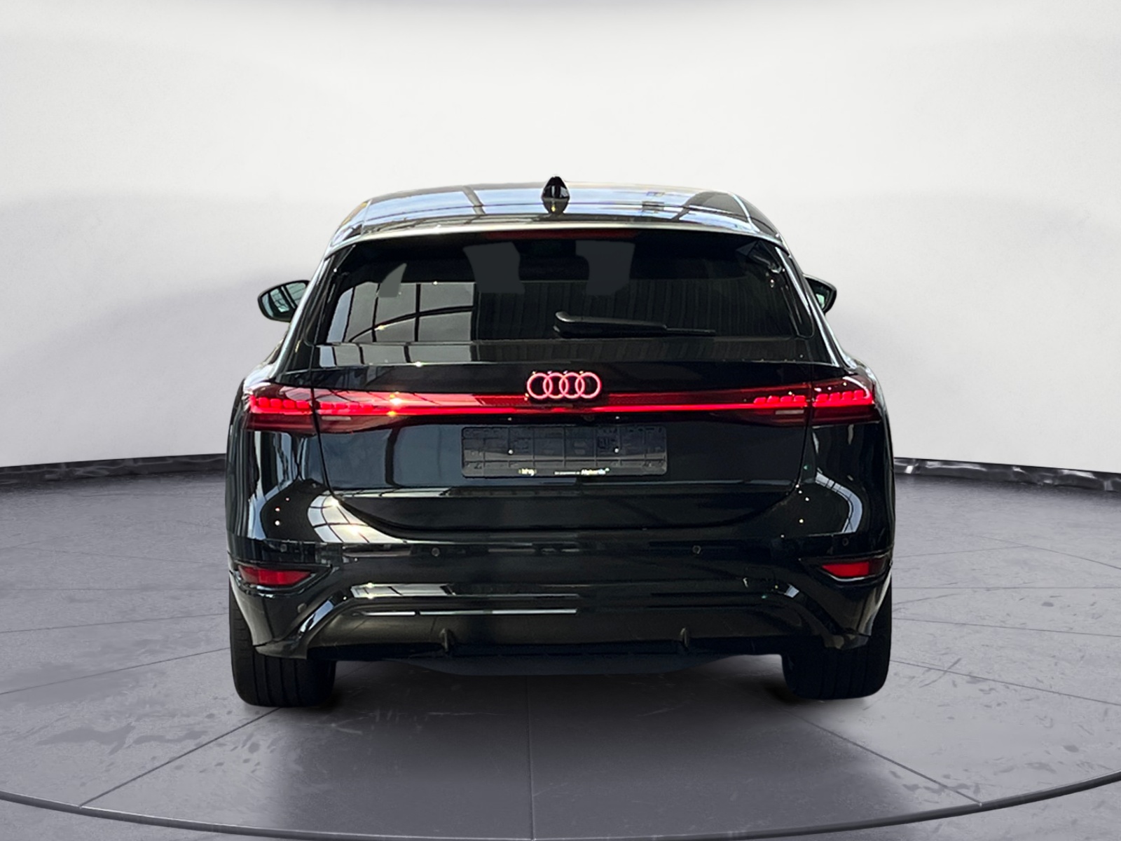 Audi - A6 Avant e-tron performance