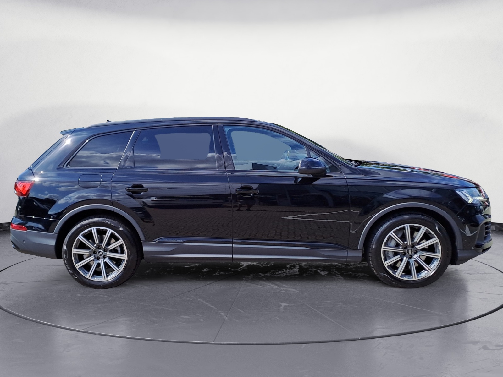 Audi - Q7 55 TFSI e quattro tiptr.