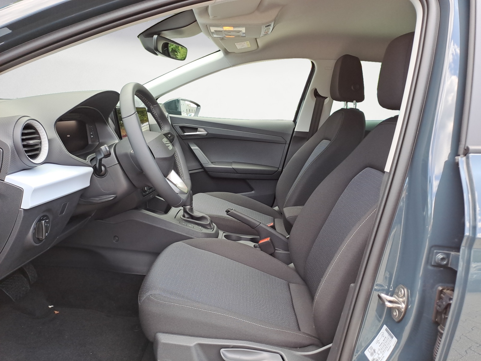 Seat - Ibiza Road Edition 1.0 TSI  7-Gang-DSG