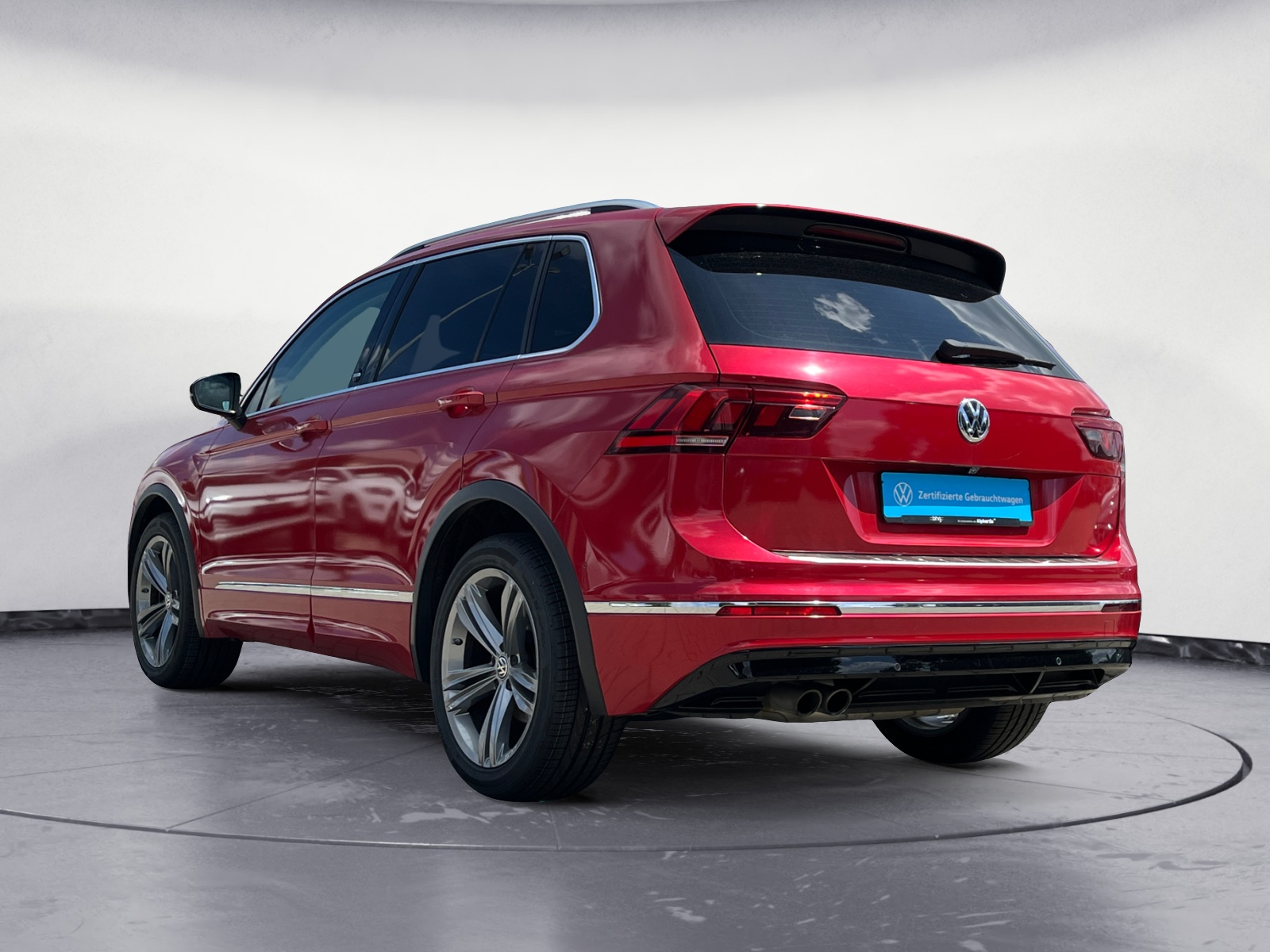 Volkswagen - Tiguan 2.0 TSI 4Motion DSG Sound