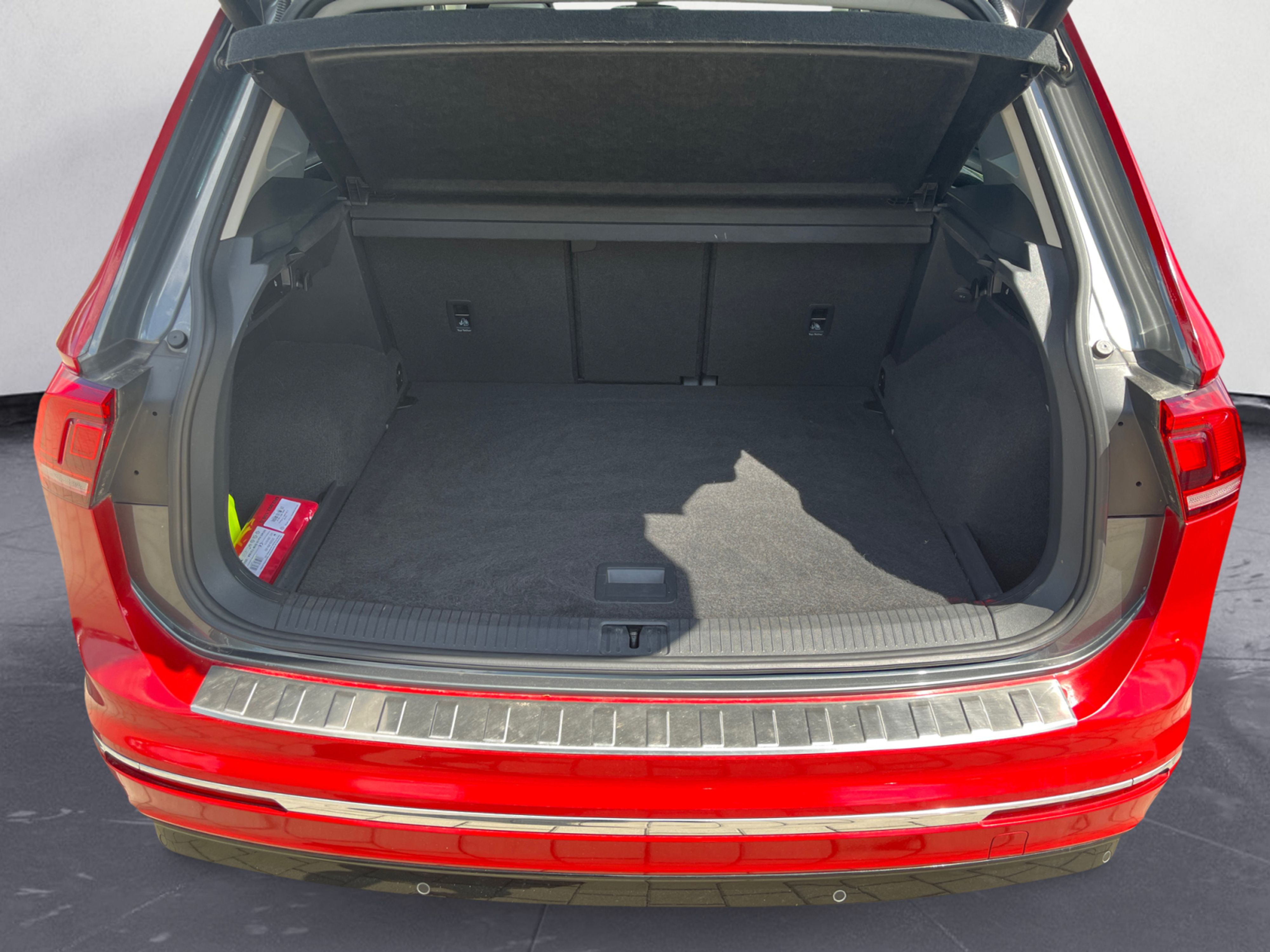 Volkswagen - Tiguan 2.0 TSI 4Motion DSG Sound