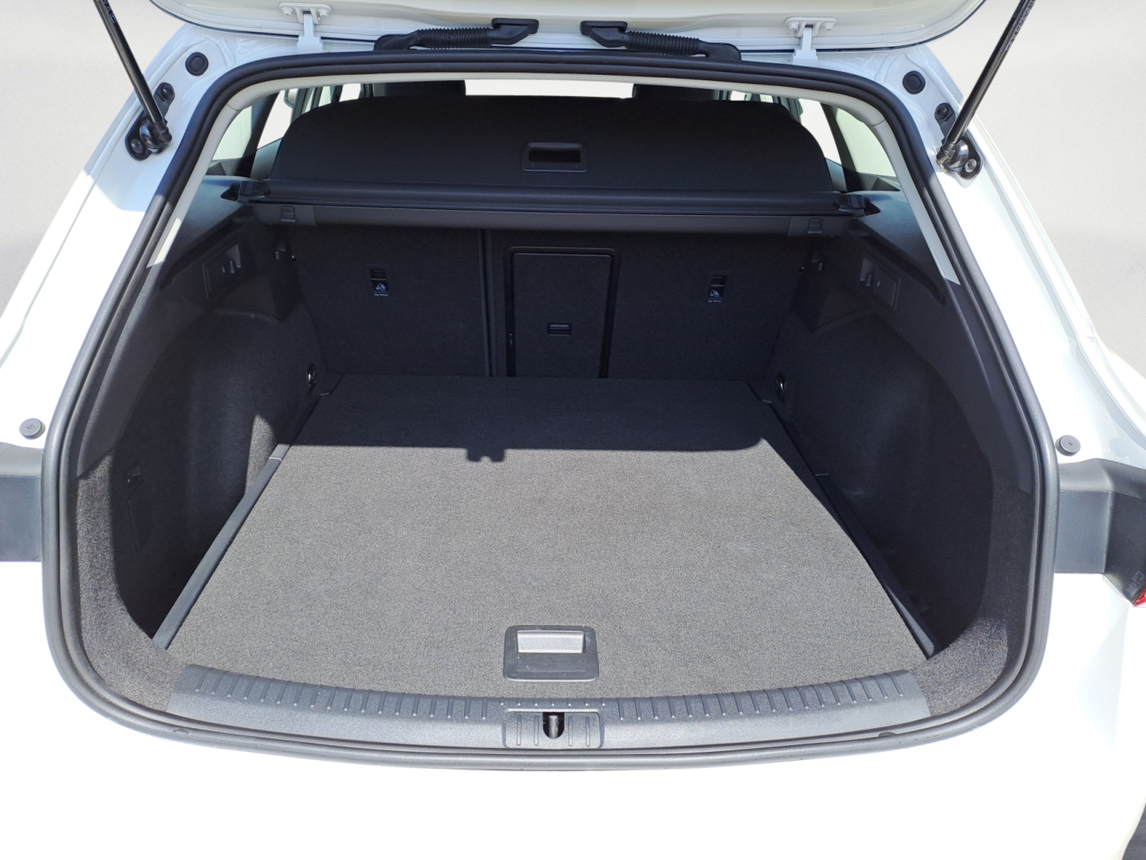 Seat - Leon Sportstourer Style 1.5 eTSI ACT