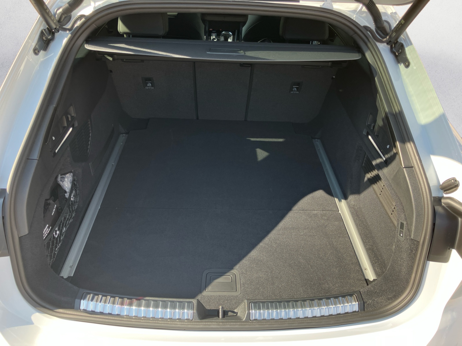 Audi - A6 Avant
