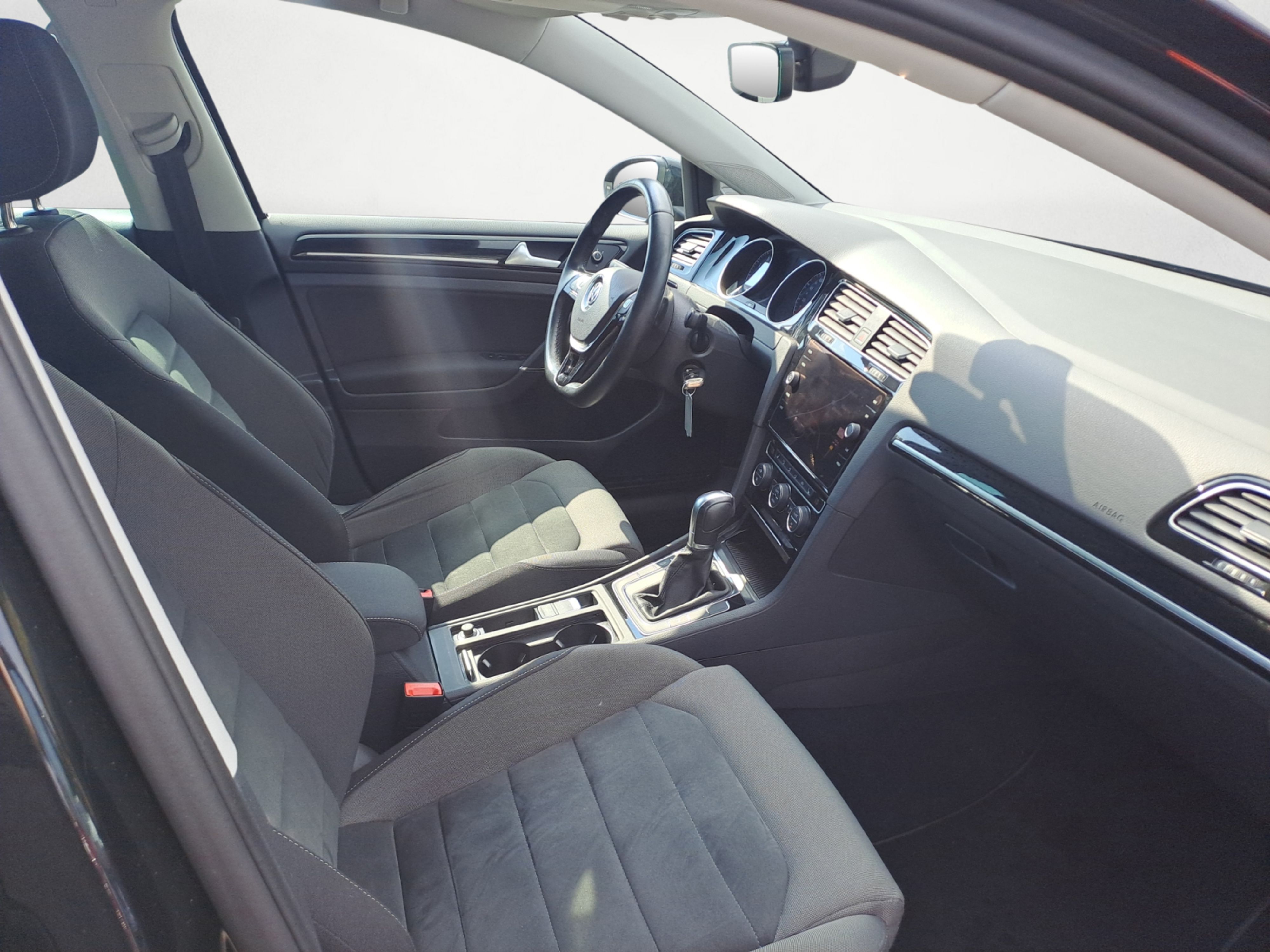 Volkswagen - Golf 1.4 TSI DSG Highline