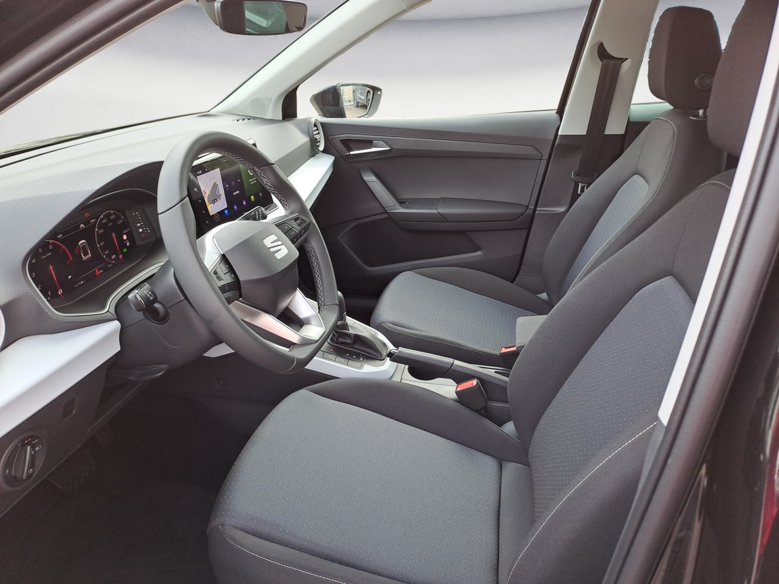 Seat - Arona Road Edition 1.0 TSI  7-Gang-DSG
