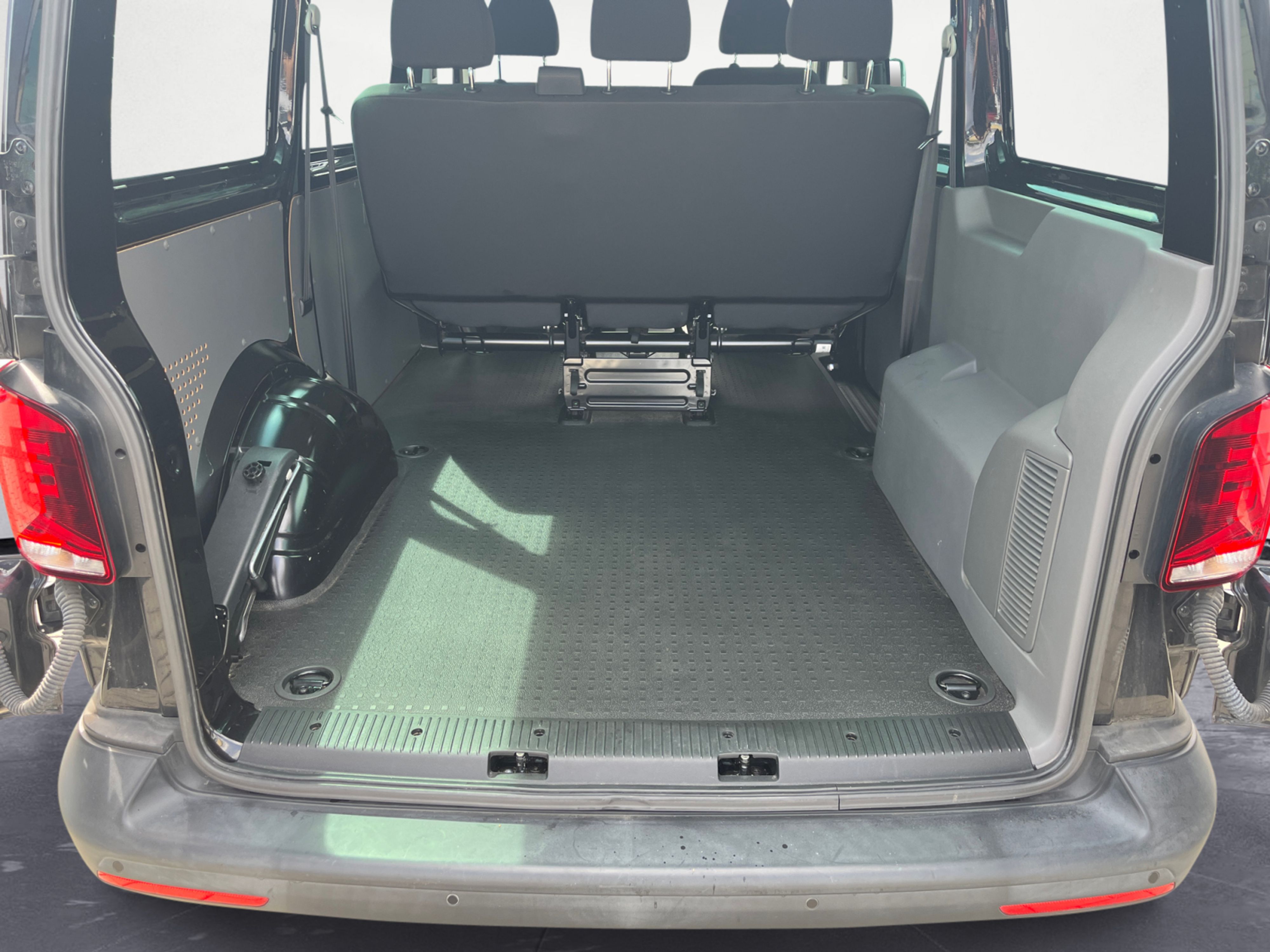 Volkswagen - T6 .1 Transporter 4MOTION Kurz