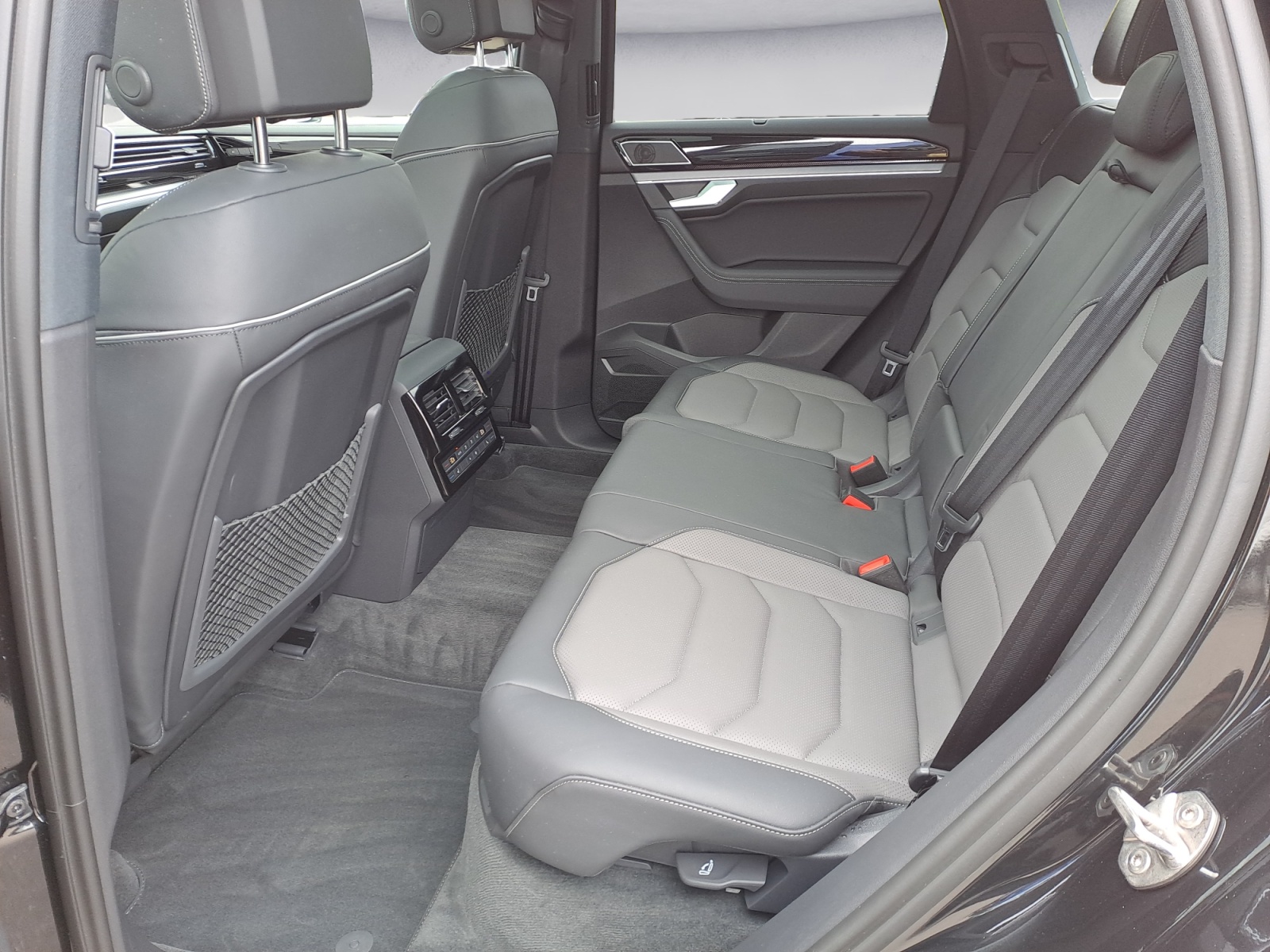 Volkswagen - Touareg