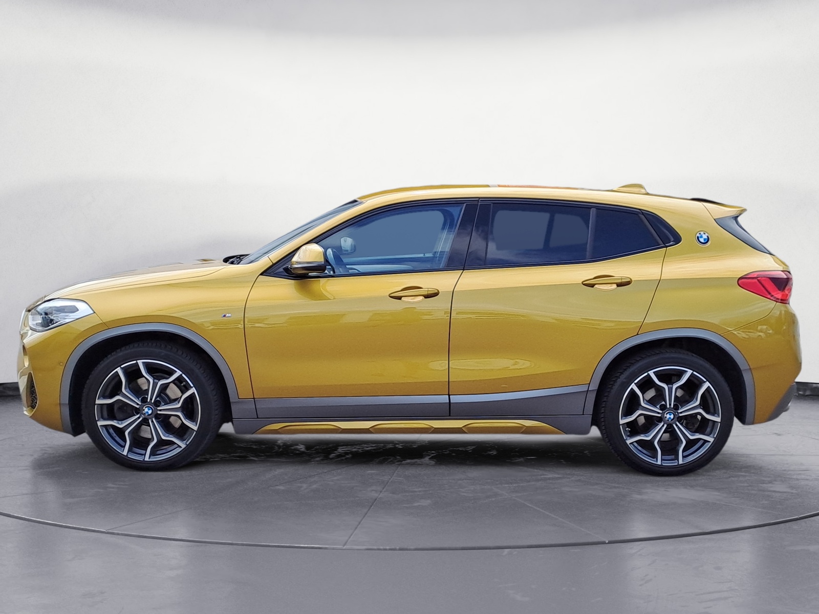 BMW - X2
