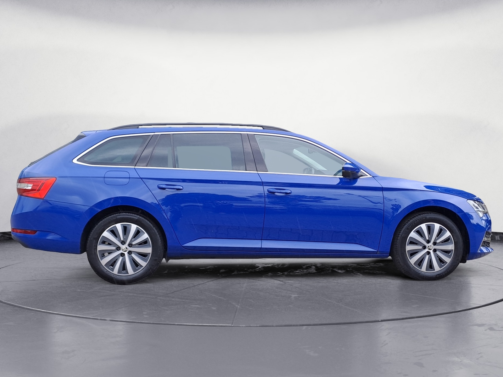 Skoda - Superb Combi 1.4 TSI iV DSG Ambition