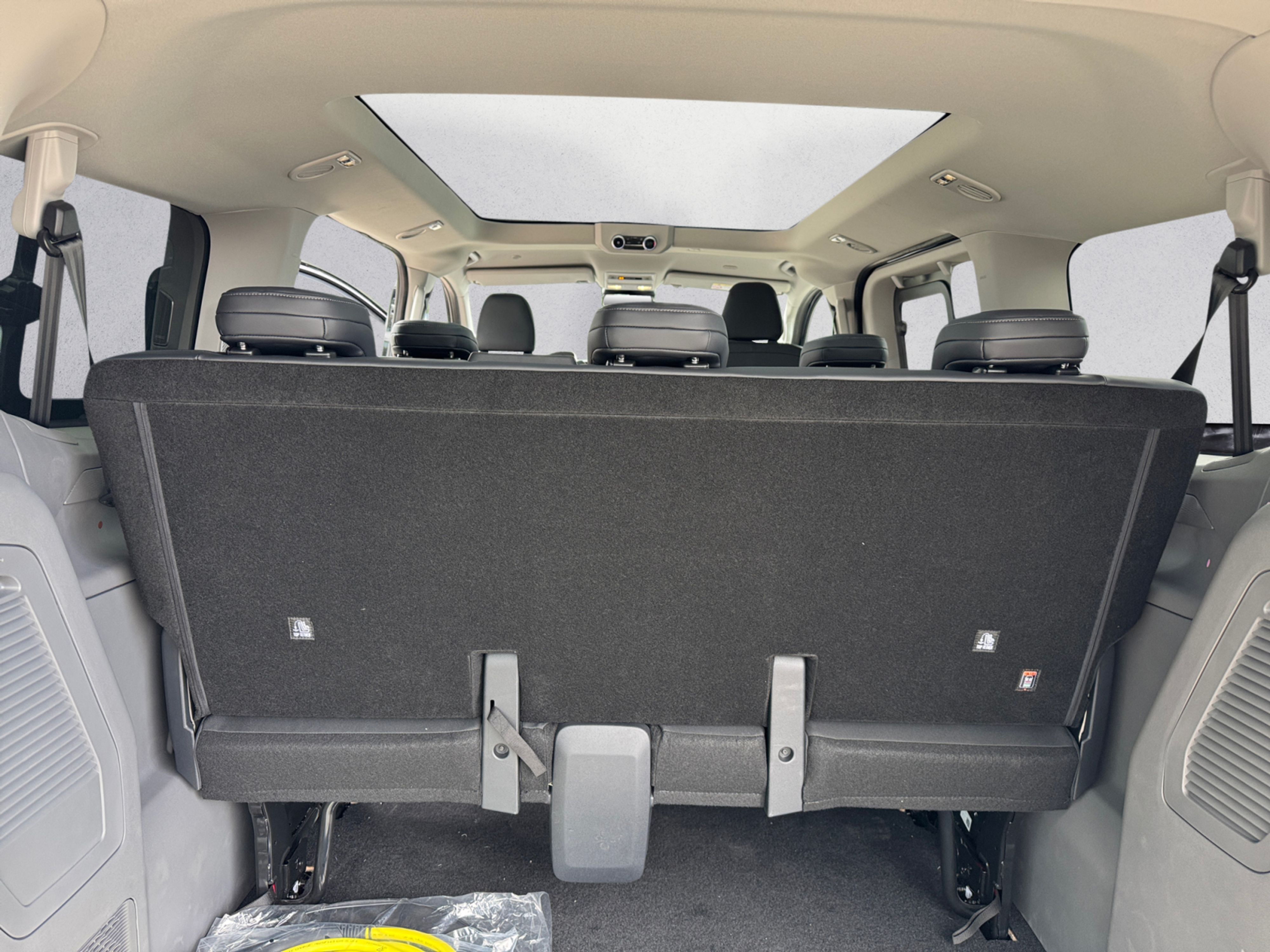 Volkswagen - e-Caravelle Style