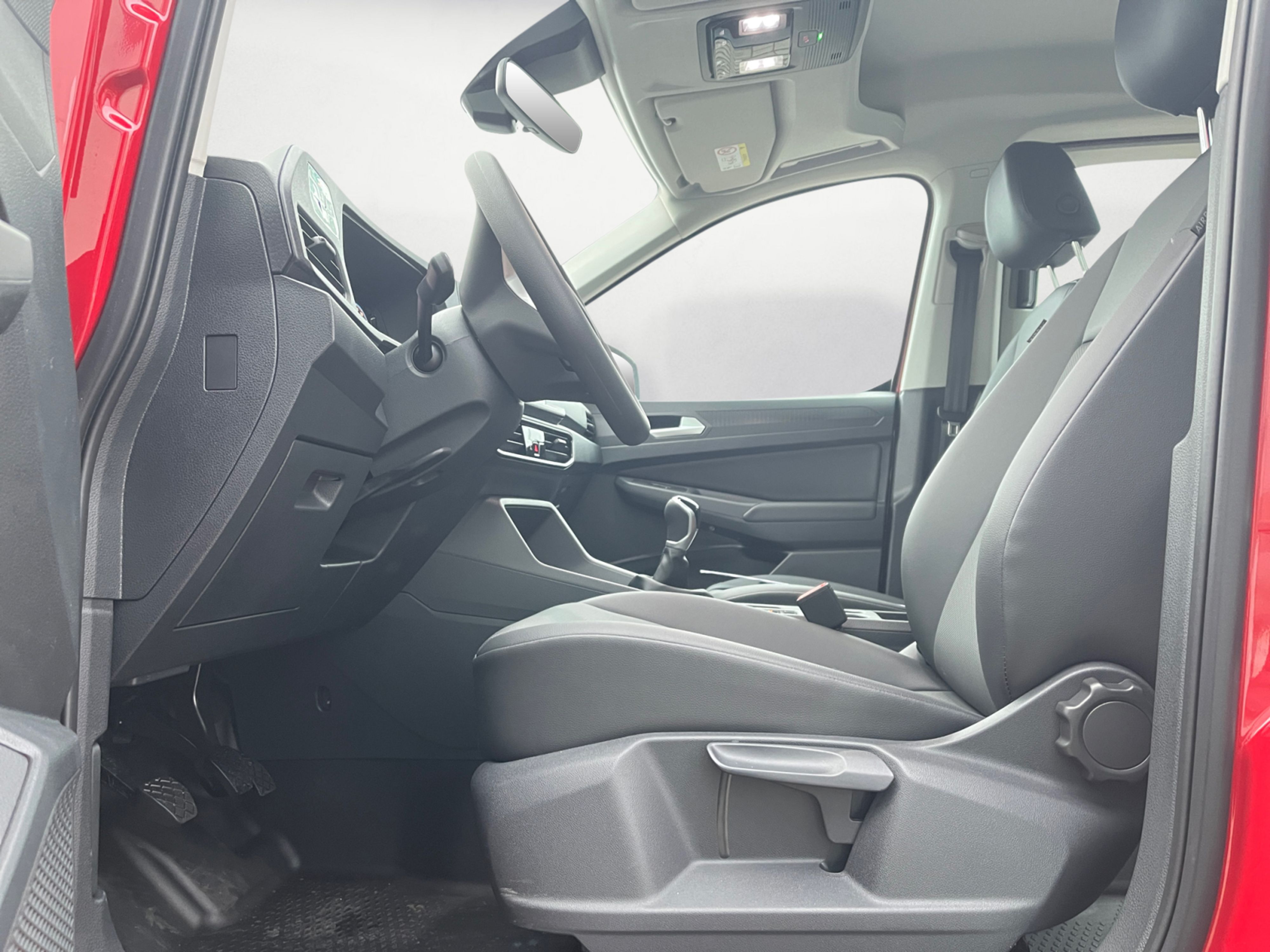 Volkswagen - Caddy 5-Sitzer 2,0 l  TDI EU6 SCR Frontantrieb 6-Gang Radst. 2755 mm