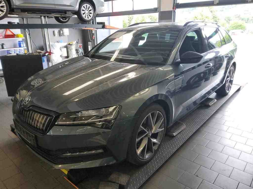 Skoda - Superb Combi 1.4 TSI iV DSG Sportline