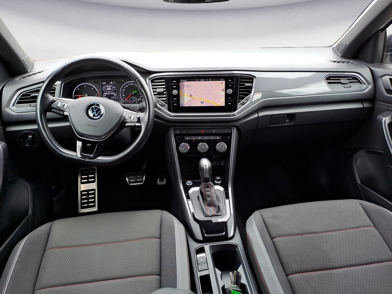 Volkswagen - T-Roc 2.0 TDI SCR DSG Sport