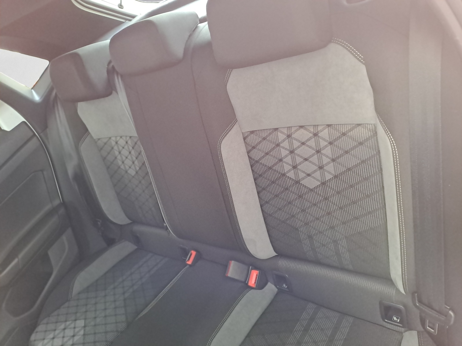 Volkswagen - Polo 1.0 TSI OPF DSG R-Line