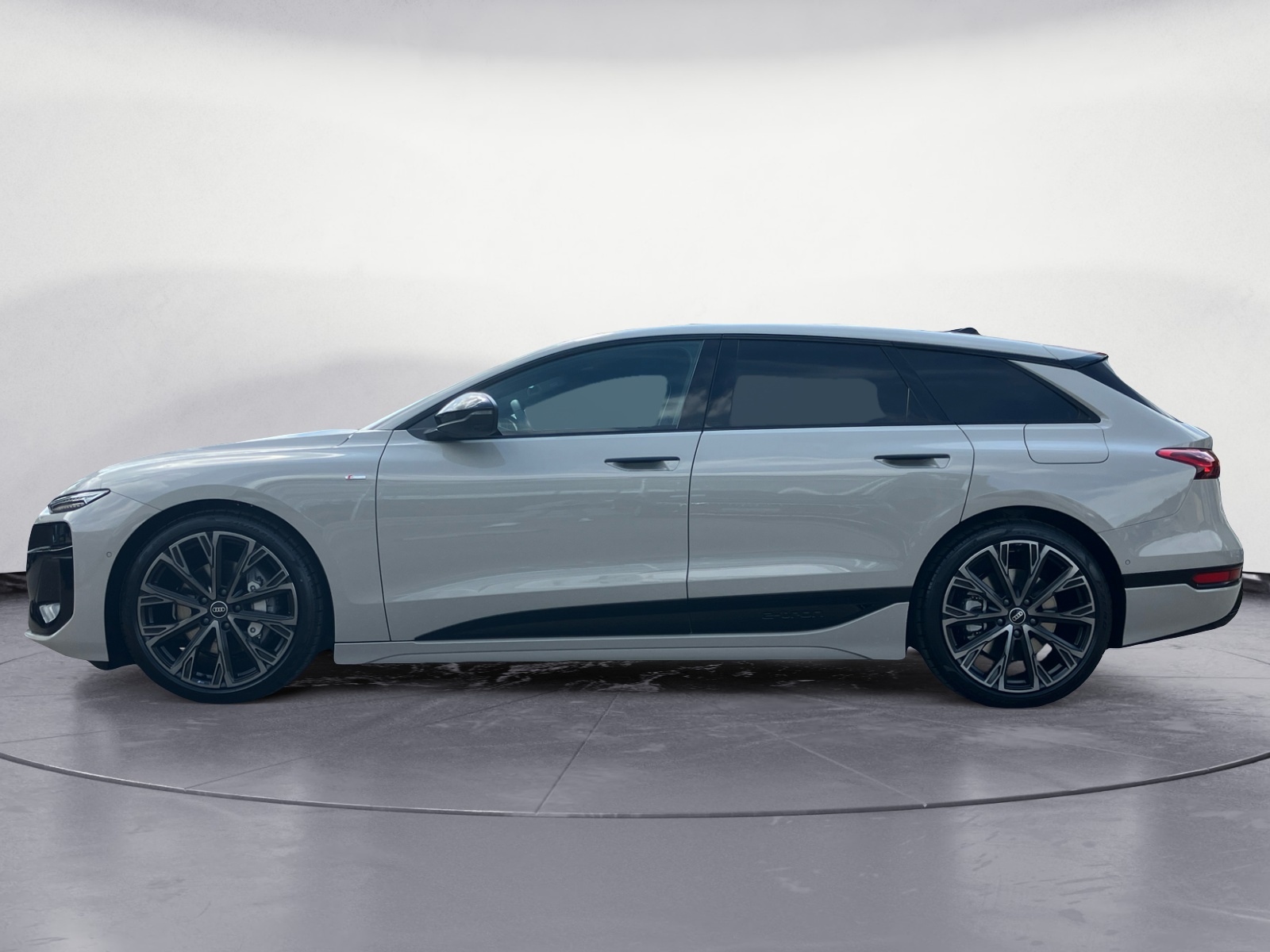 Audi - A6 Avant e-tron quattro