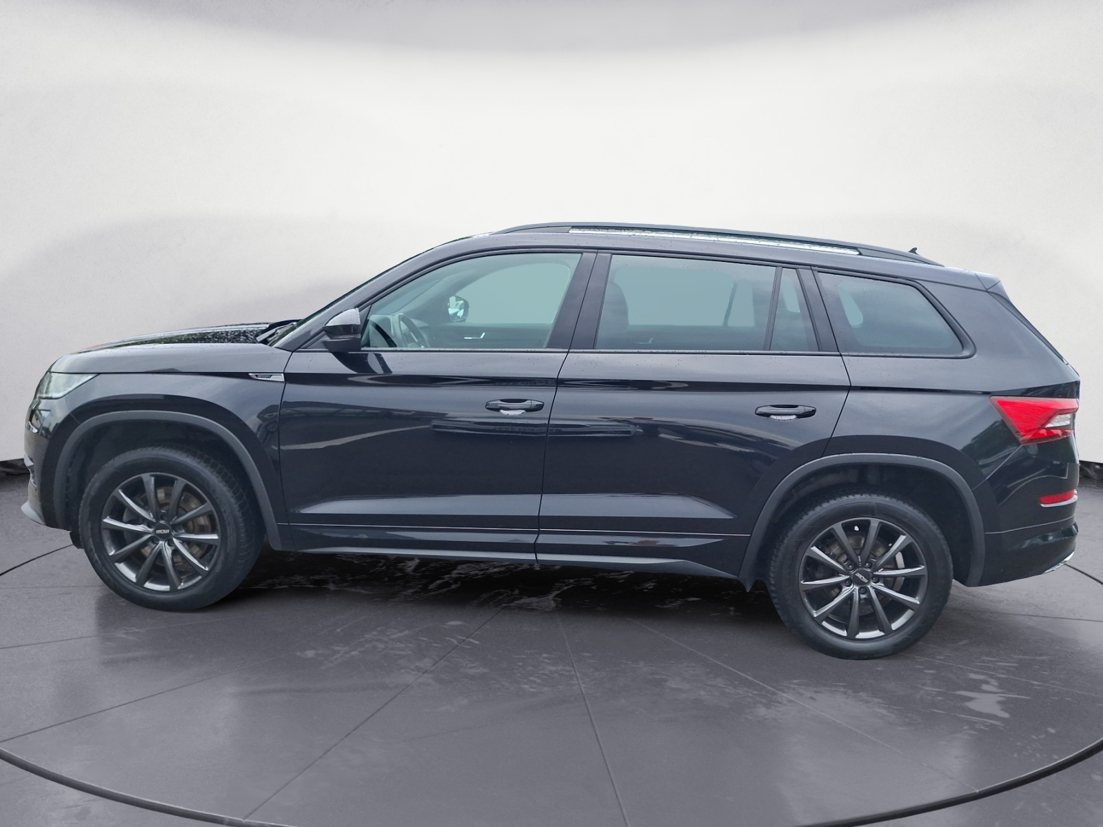 Skoda - Kodiaq Sportline 2.0 TDI 4x4 DSG