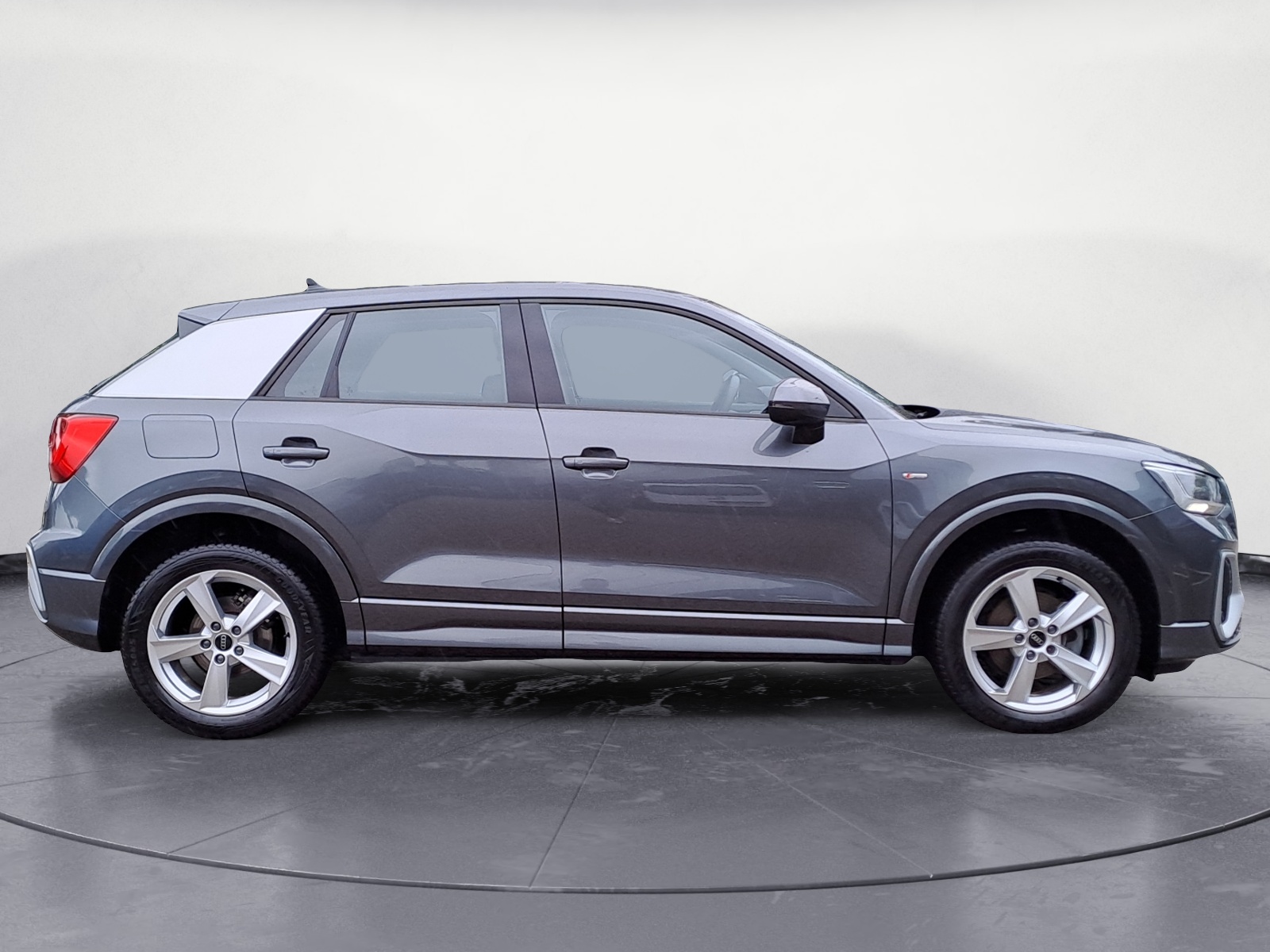 Audi - Q2 30 TDI S-tronic S line