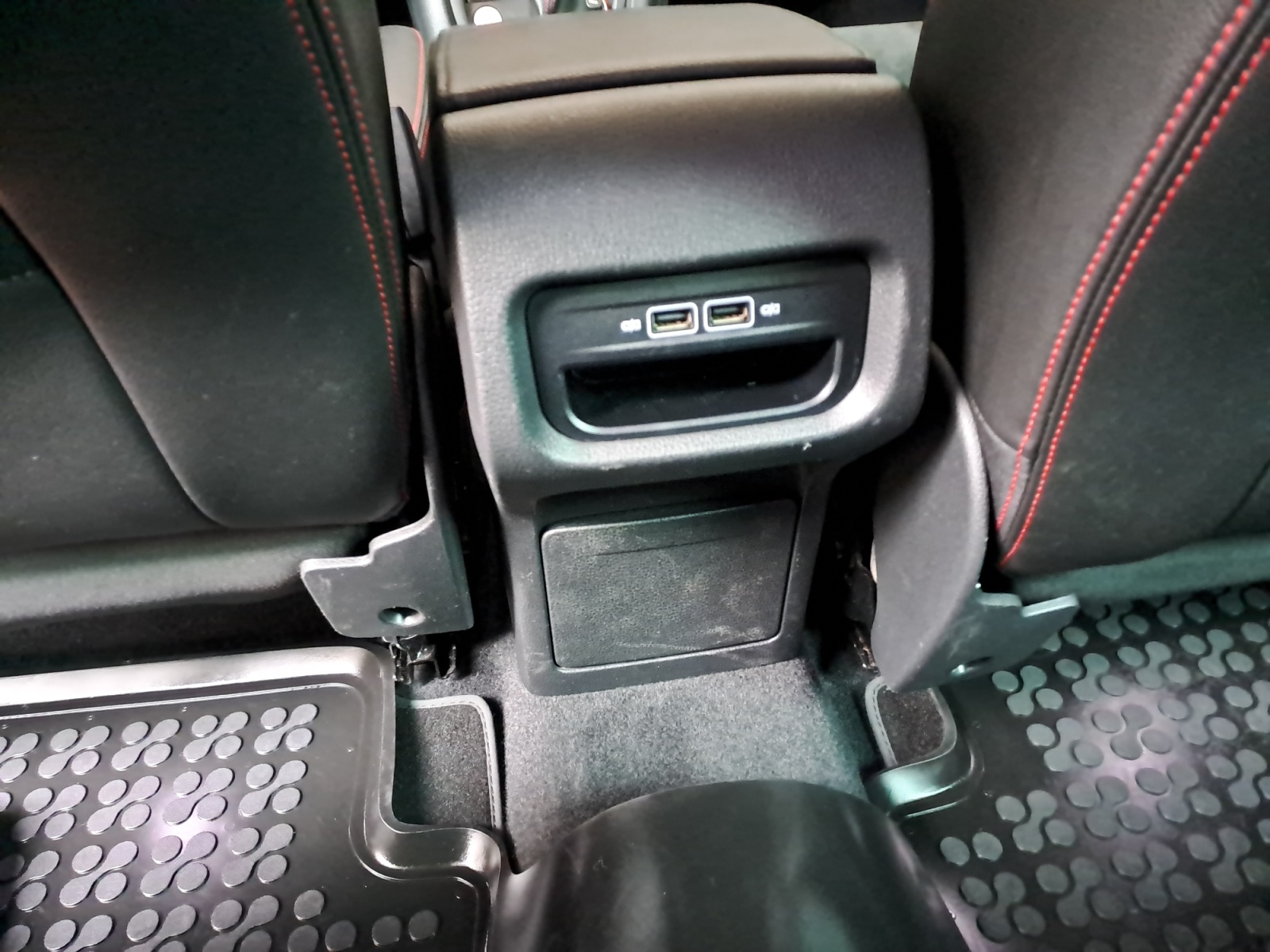 Seat - Alhambra 2.0 TDI FR-LINE