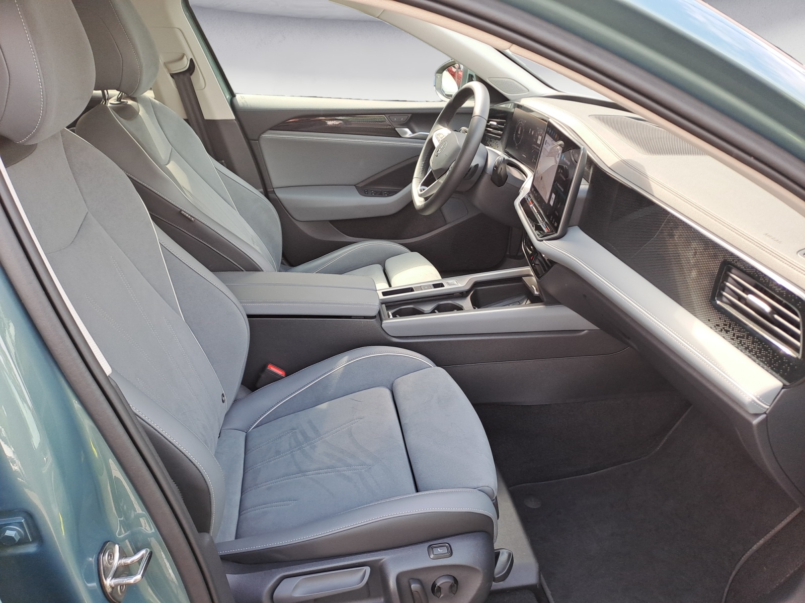 Volkswagen - Passat Variant 1.5 eTSI DSG Business