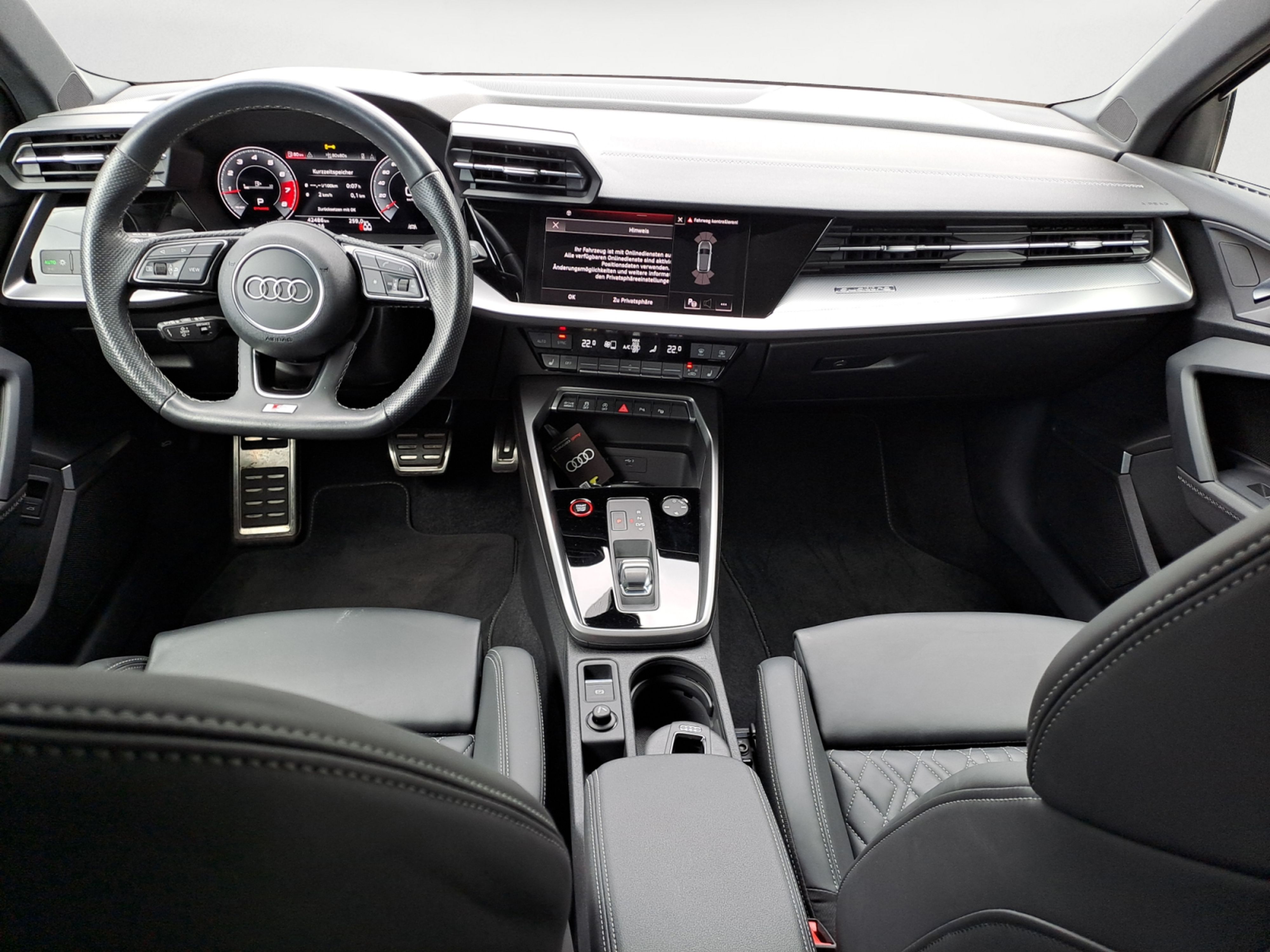 Audi - S3 TFSI Sportback quattro S tronic