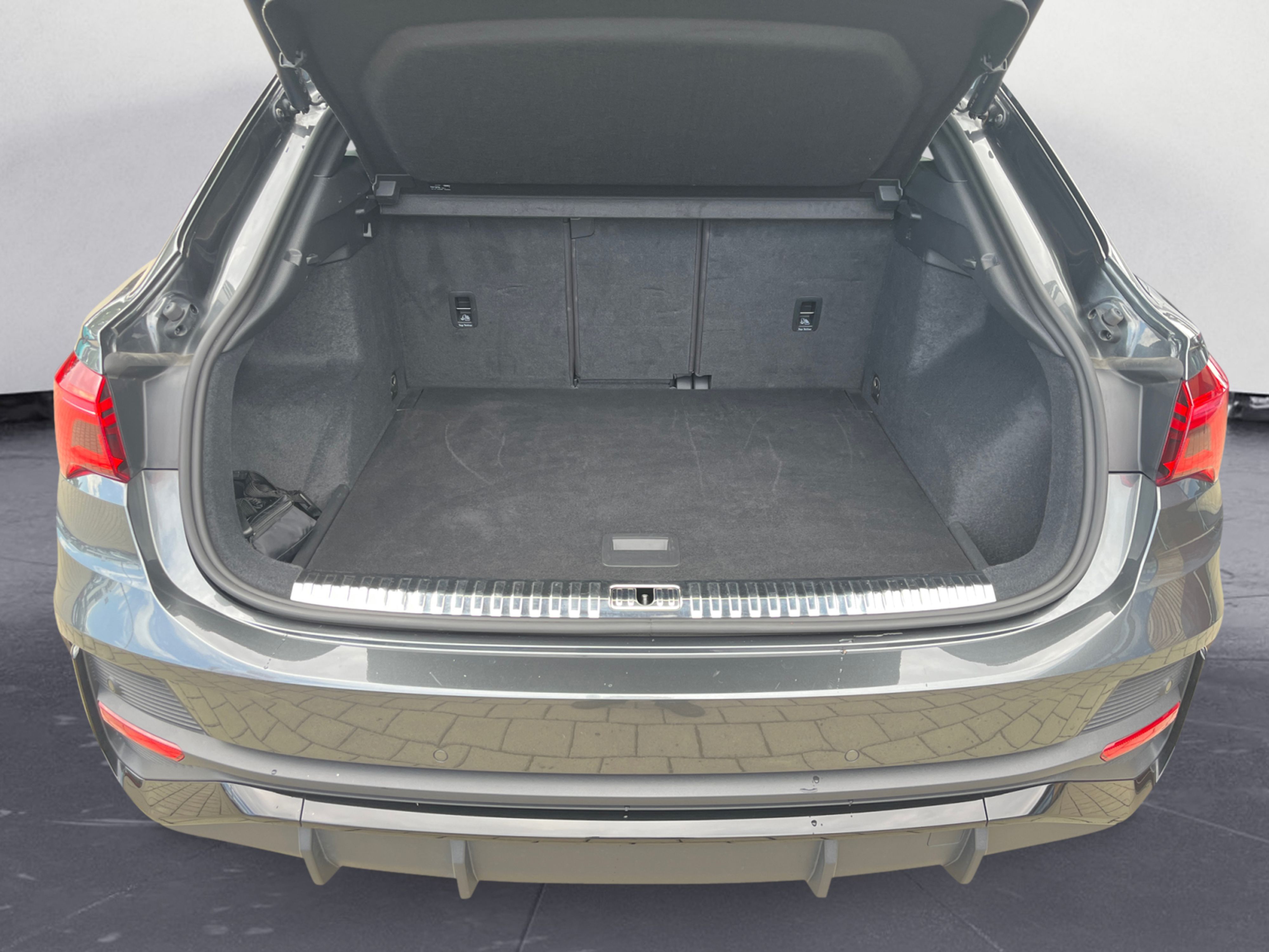 Audi - Q3 40 TFSI Sportback quattro S tronic S line