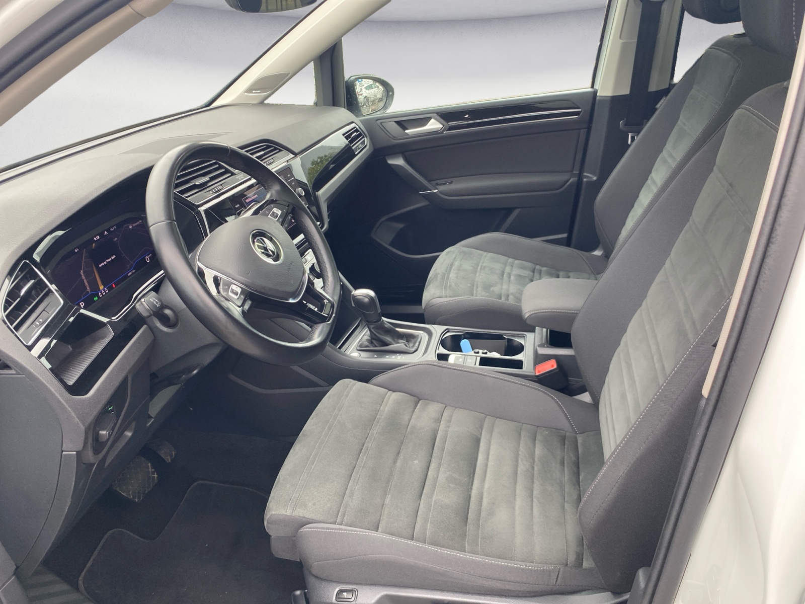 Volkswagen - Touran 2.0 TDI SCR DSG Comfortline