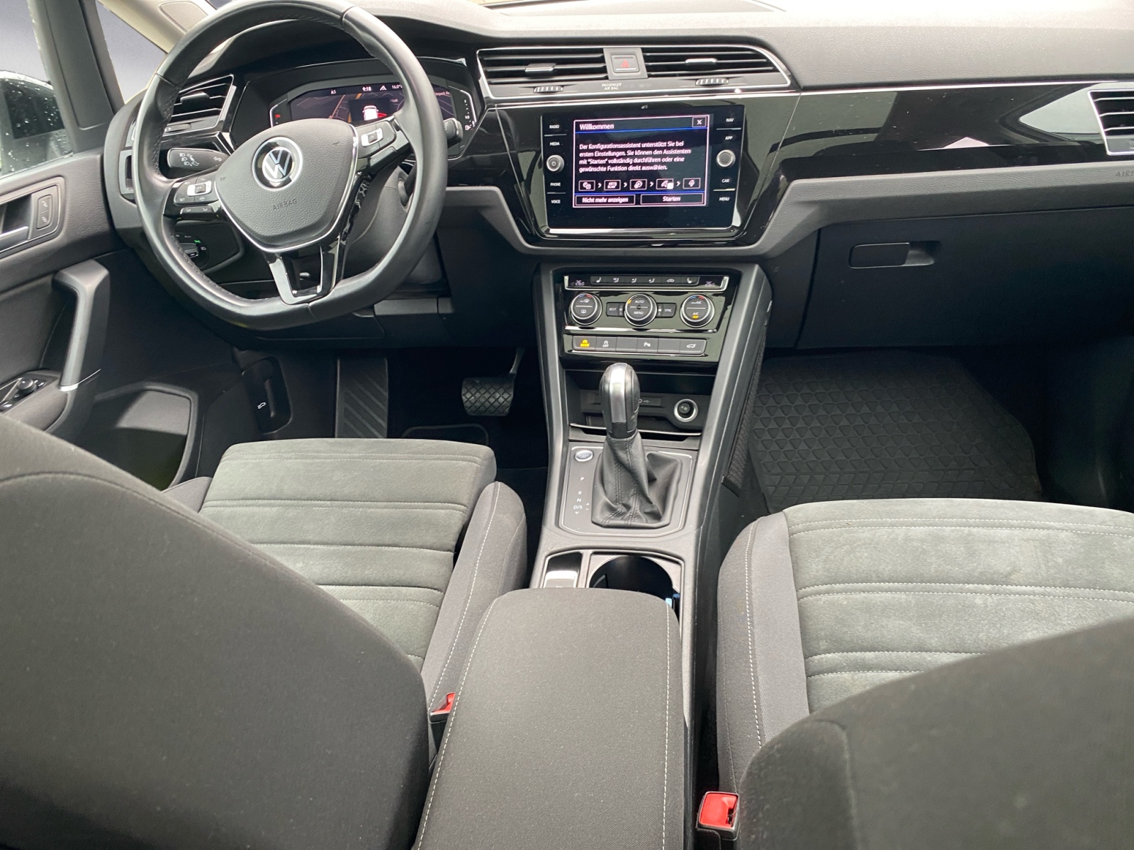 Volkswagen - Touran 2.0 TDI SCR DSG Comfortline
