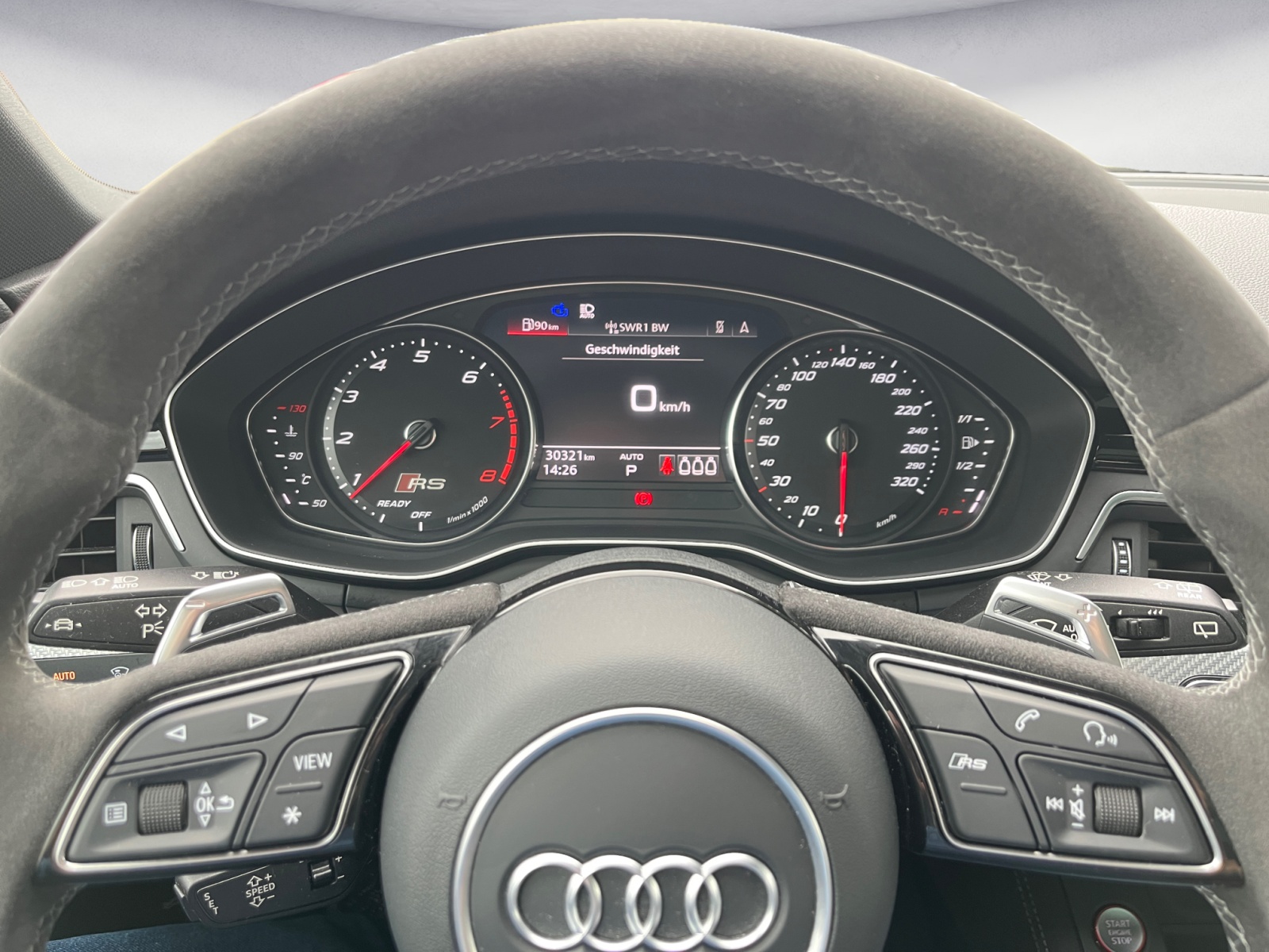 Audi - RS4 Avant quattro tiptronic