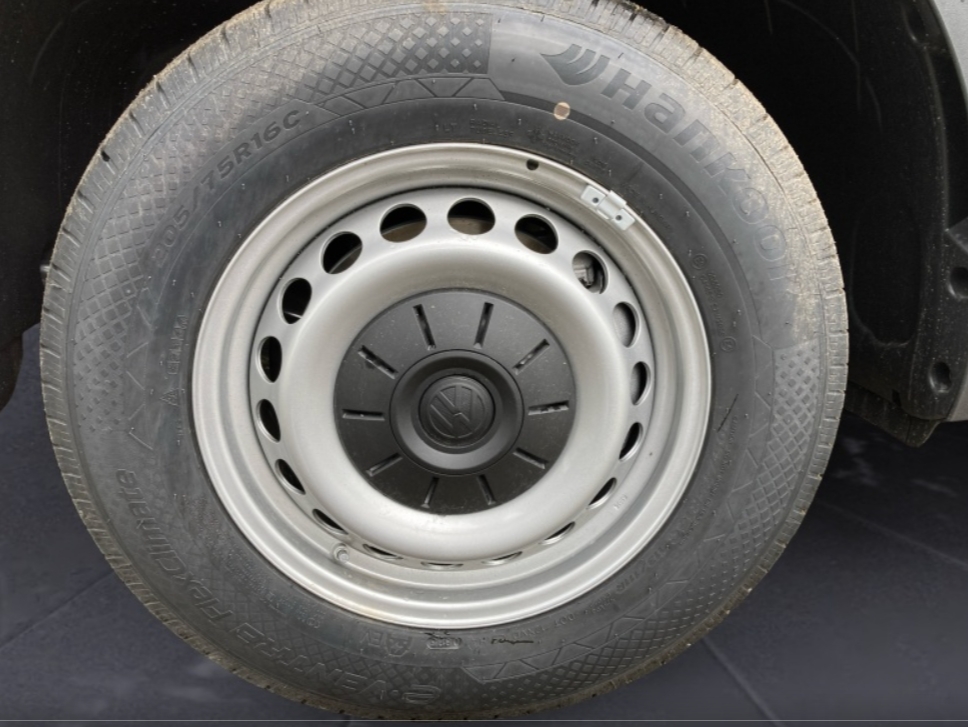 Volkswagen - Crafter 35 Kasten HD 2,0 l Fronta ntrieb 6-Gang Radst. 4490 mm