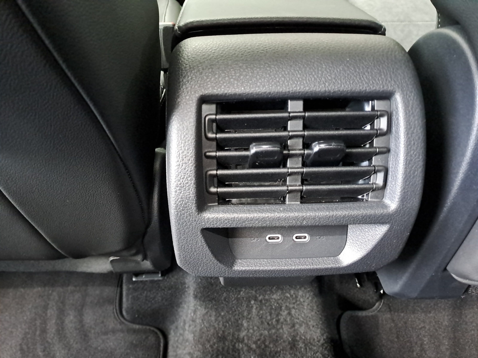 Volkswagen - Caddy Style 5-Sitzer 2,0 l TDI EU6 SCR Frontantrieb 7-Gang-DSG Radst. 2755 mm