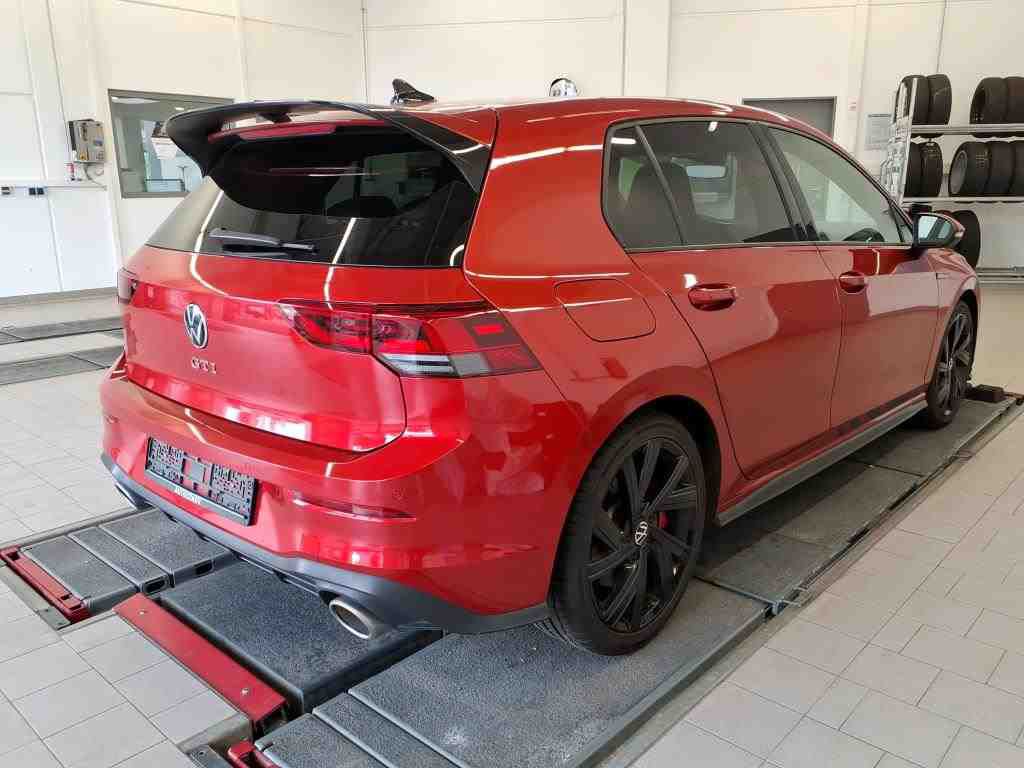 Volkswagen - Golf GTI 2.0TSI DSG Clubsport